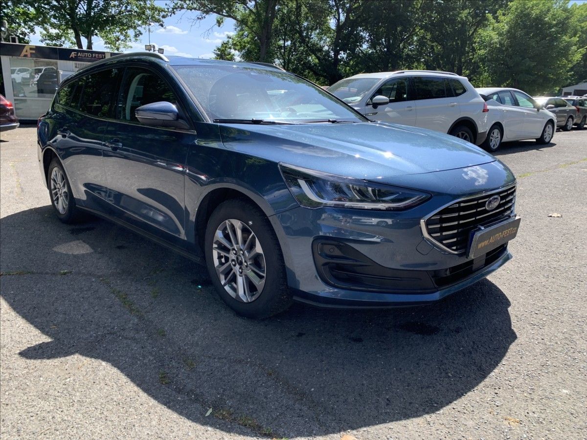 Ford Focus, 1,0 ECO BOOST TITANIUM,1.MAJ,Č - fotka 3