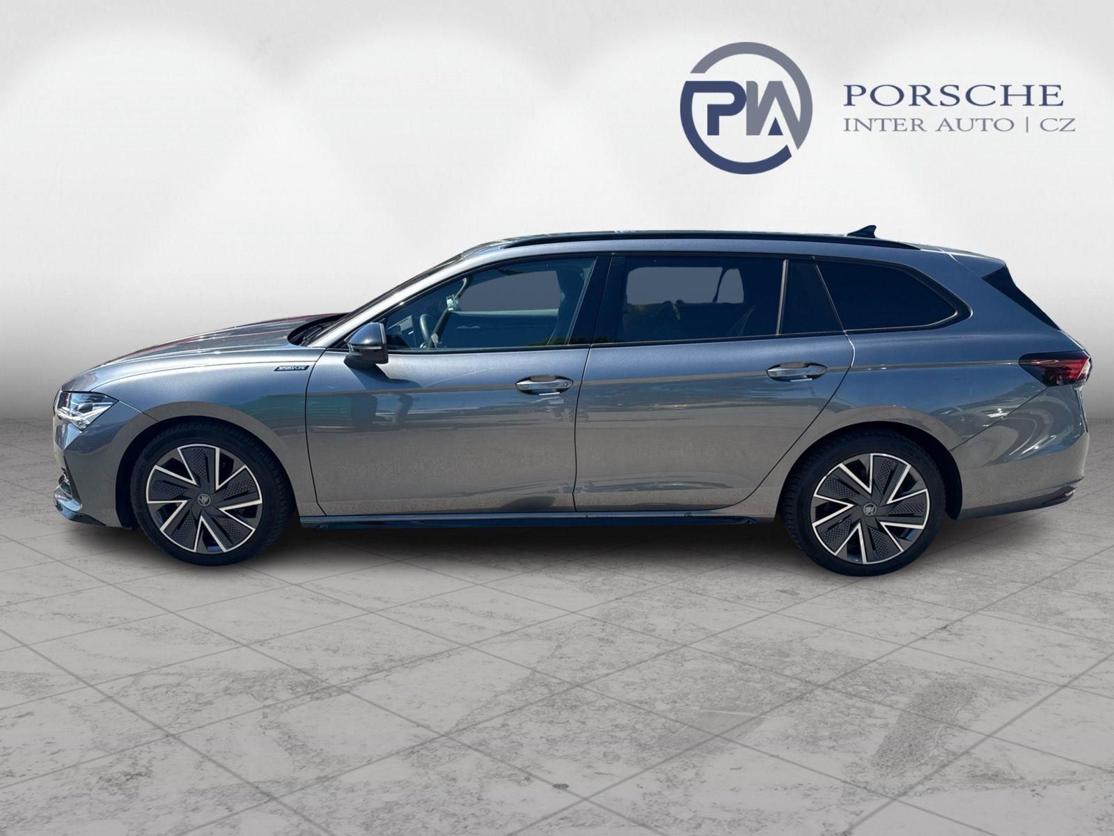 Škoda Superb, Sportline 2.0 TDI 110kw DSG Co - fotka 3