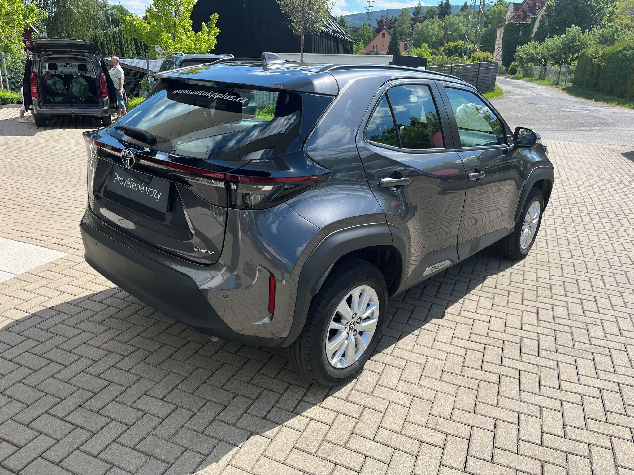 Toyota Yaris Cross, 1.5 Hybrid e-CVT Comfort - fotka 6
