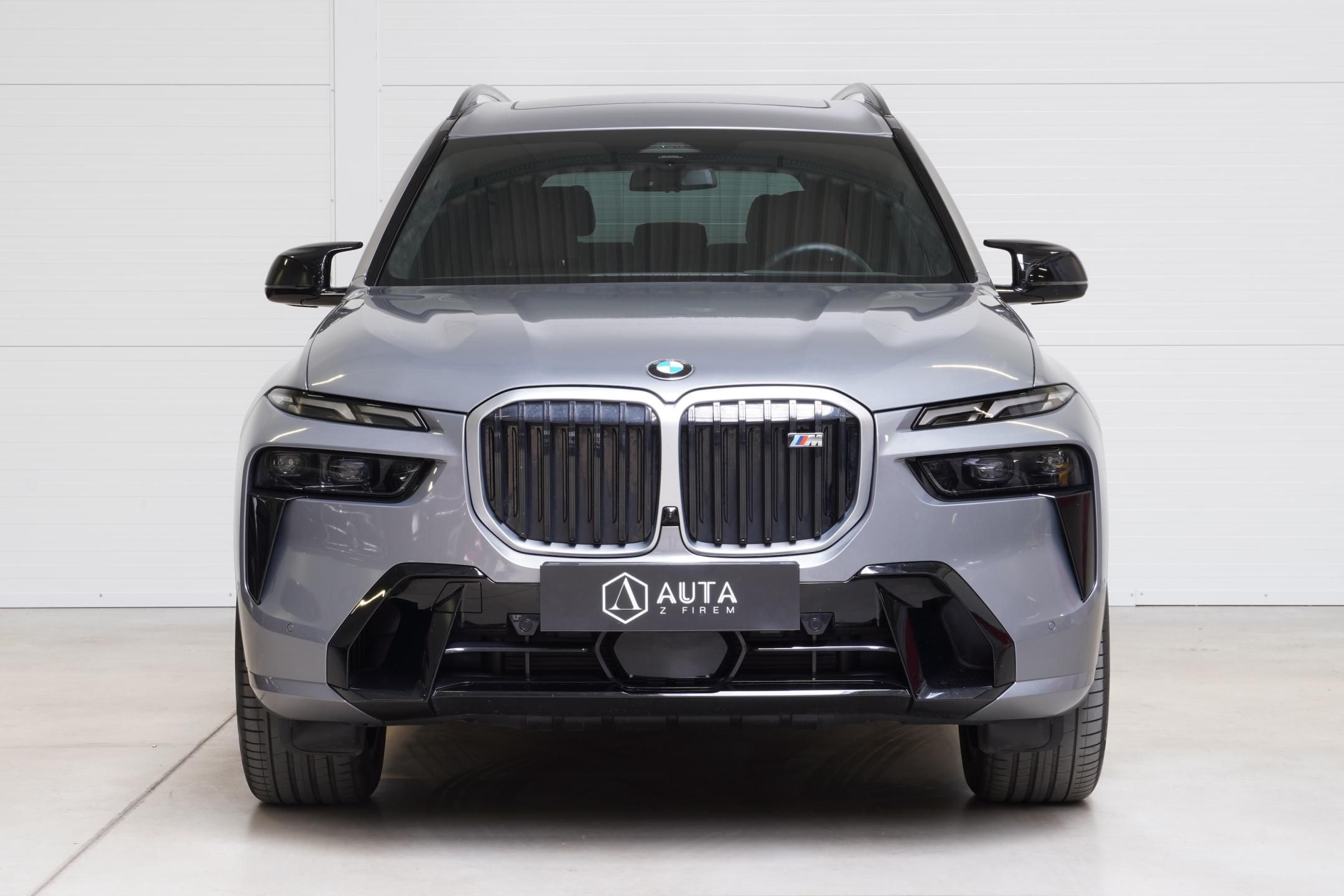 BMW X7, M60i,1.MAJ,ČR,DPH,Tažné - fotka 2