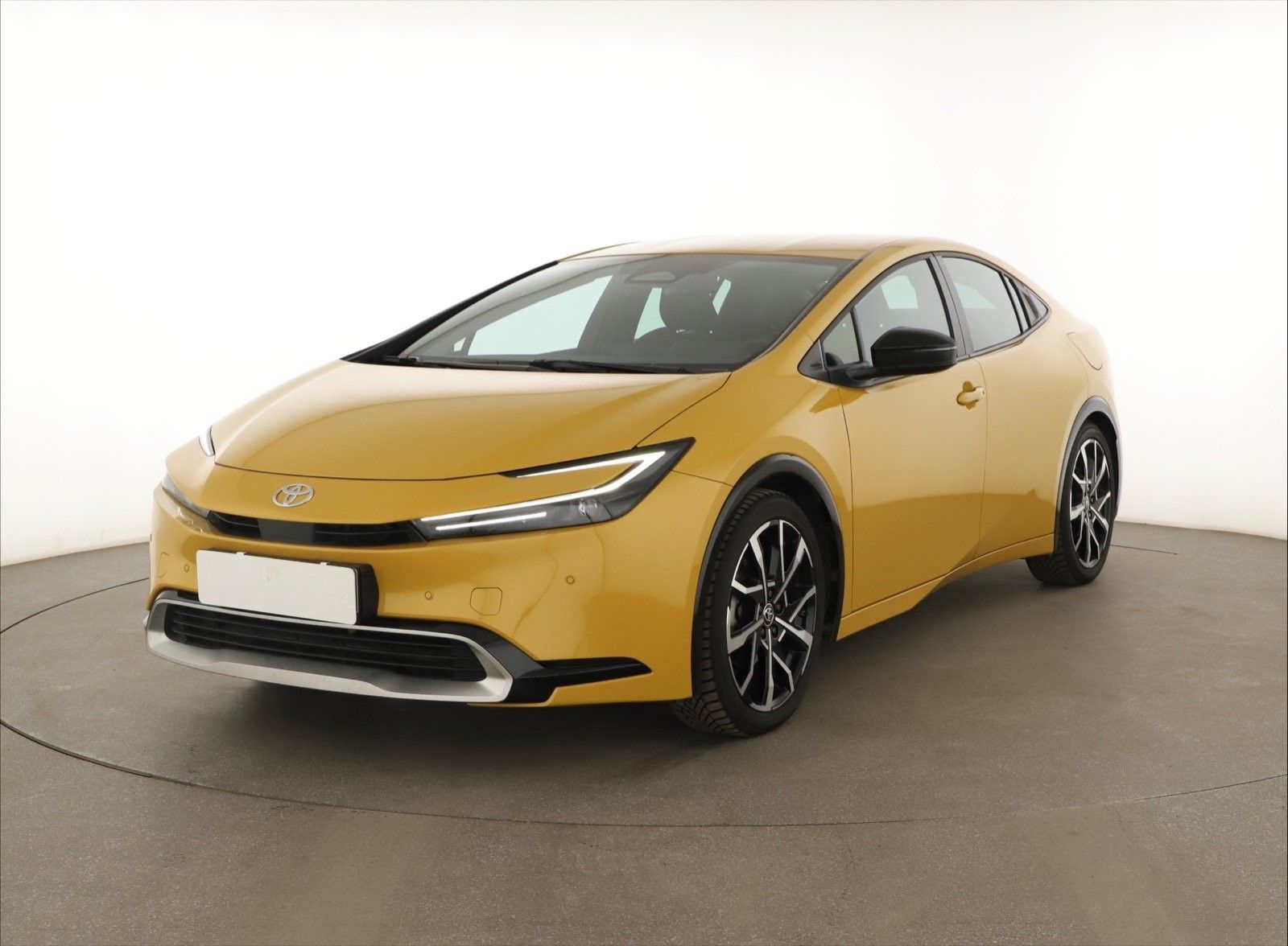 Toyota Prius, 2.0 Plug-in Hybrid, Automat - fotka 2