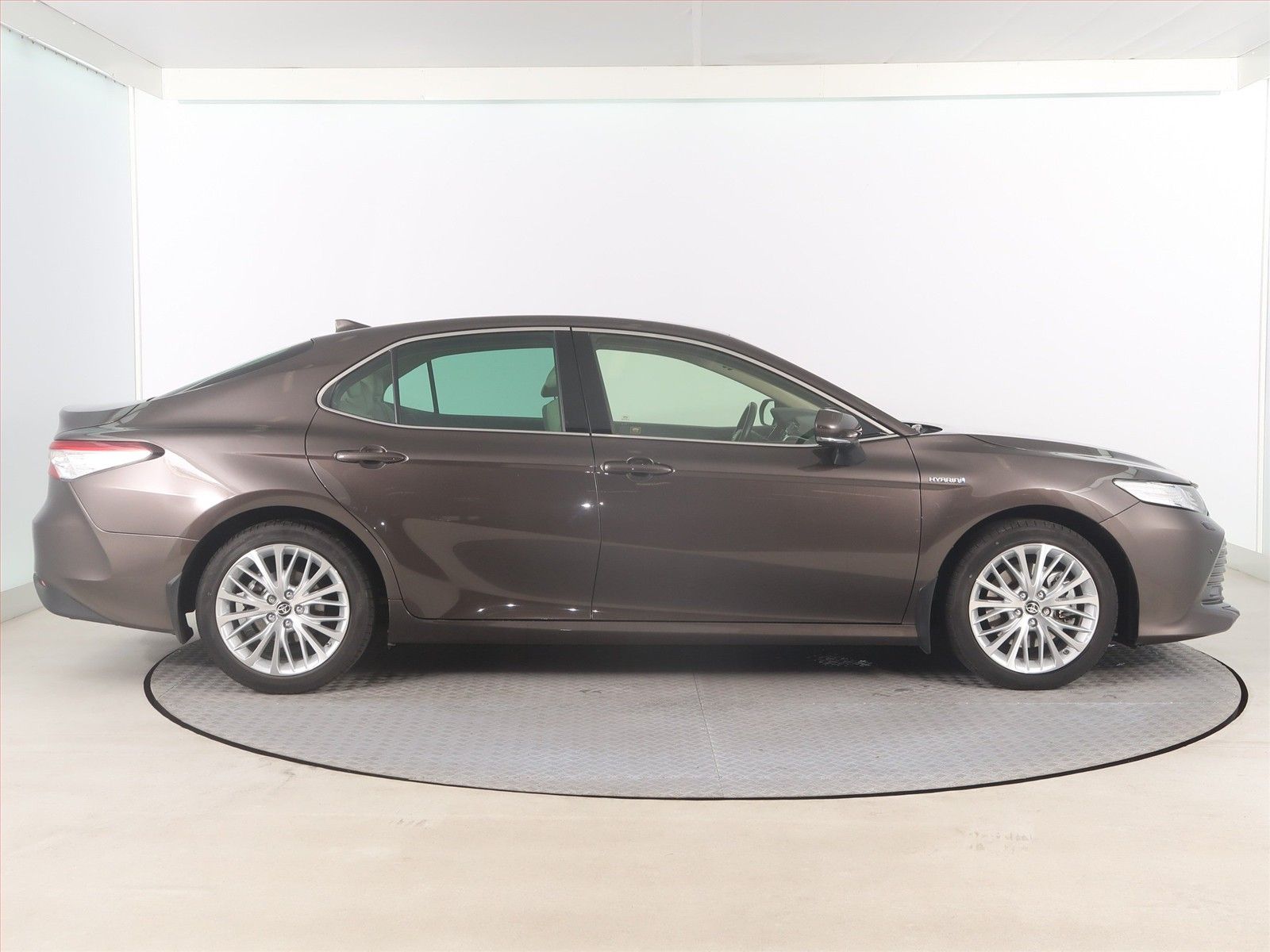 Toyota Camry, 2.5 Hybrid, Automat - fotka 6