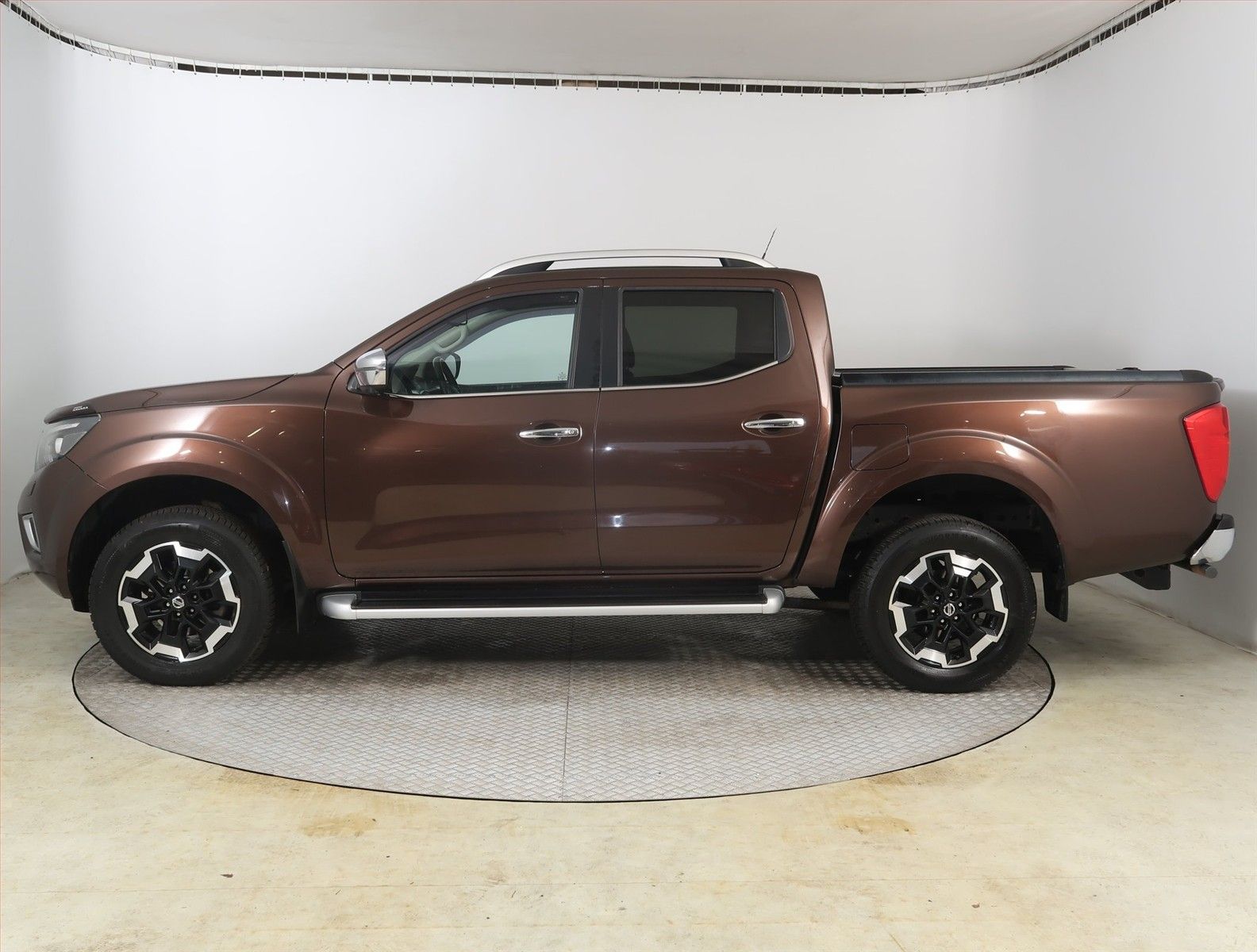 Nissan Navara, 2.3 dCi, 4X4, Automat, Kůže - fotka 3