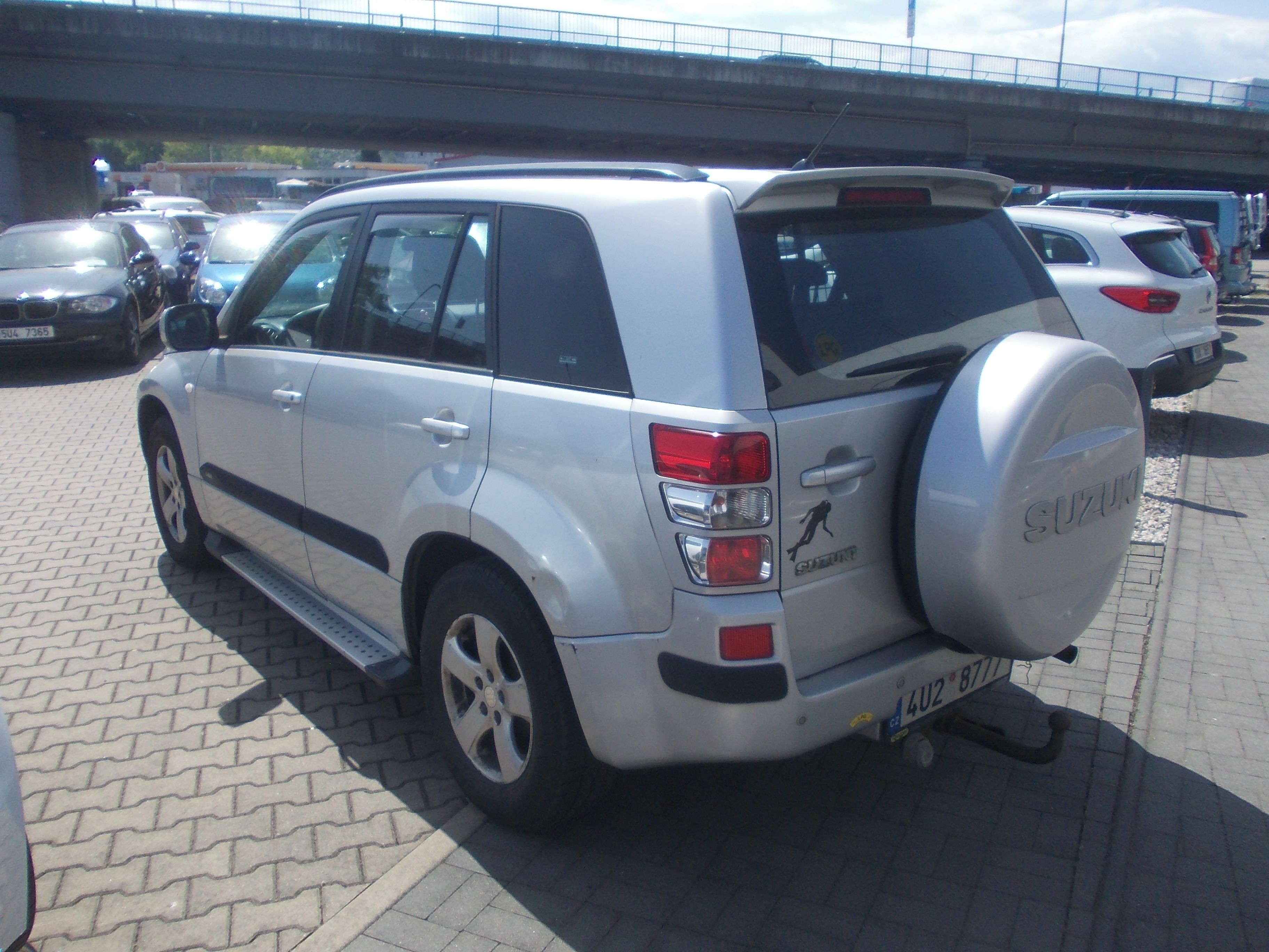 Suzuki Grand Vitara, 2.0i AUTOMAT LPG - fotka 4