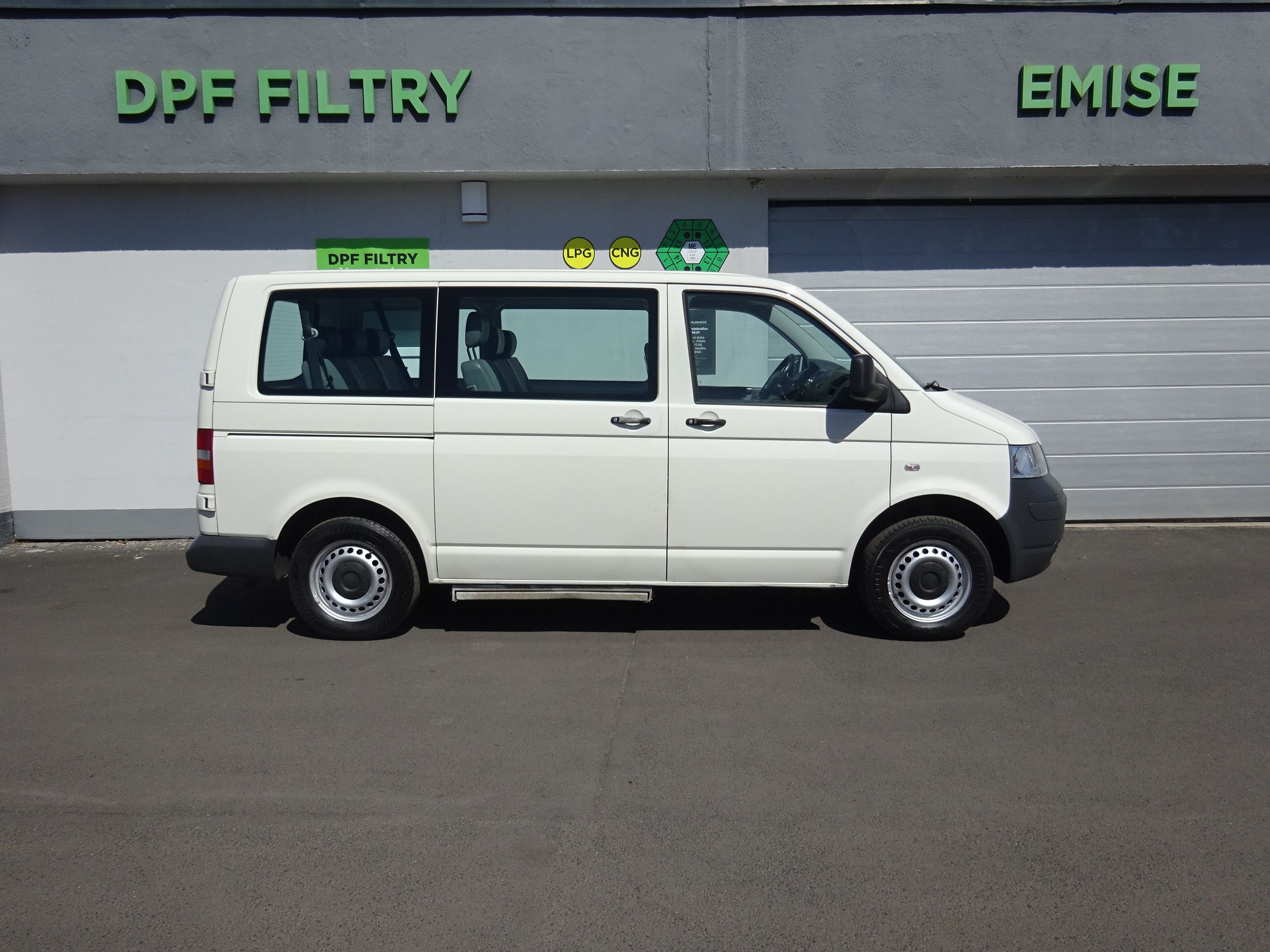 Volkswagen Transporter, T5 1.9 TDi - fotka 2