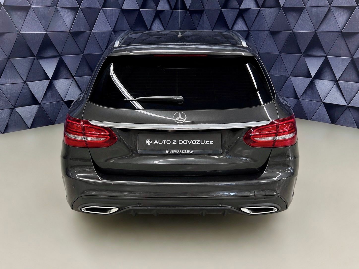 Mercedes-Benz Třídy C, 300d AMG, WEBASTO, BURMESTER, - fotka 6