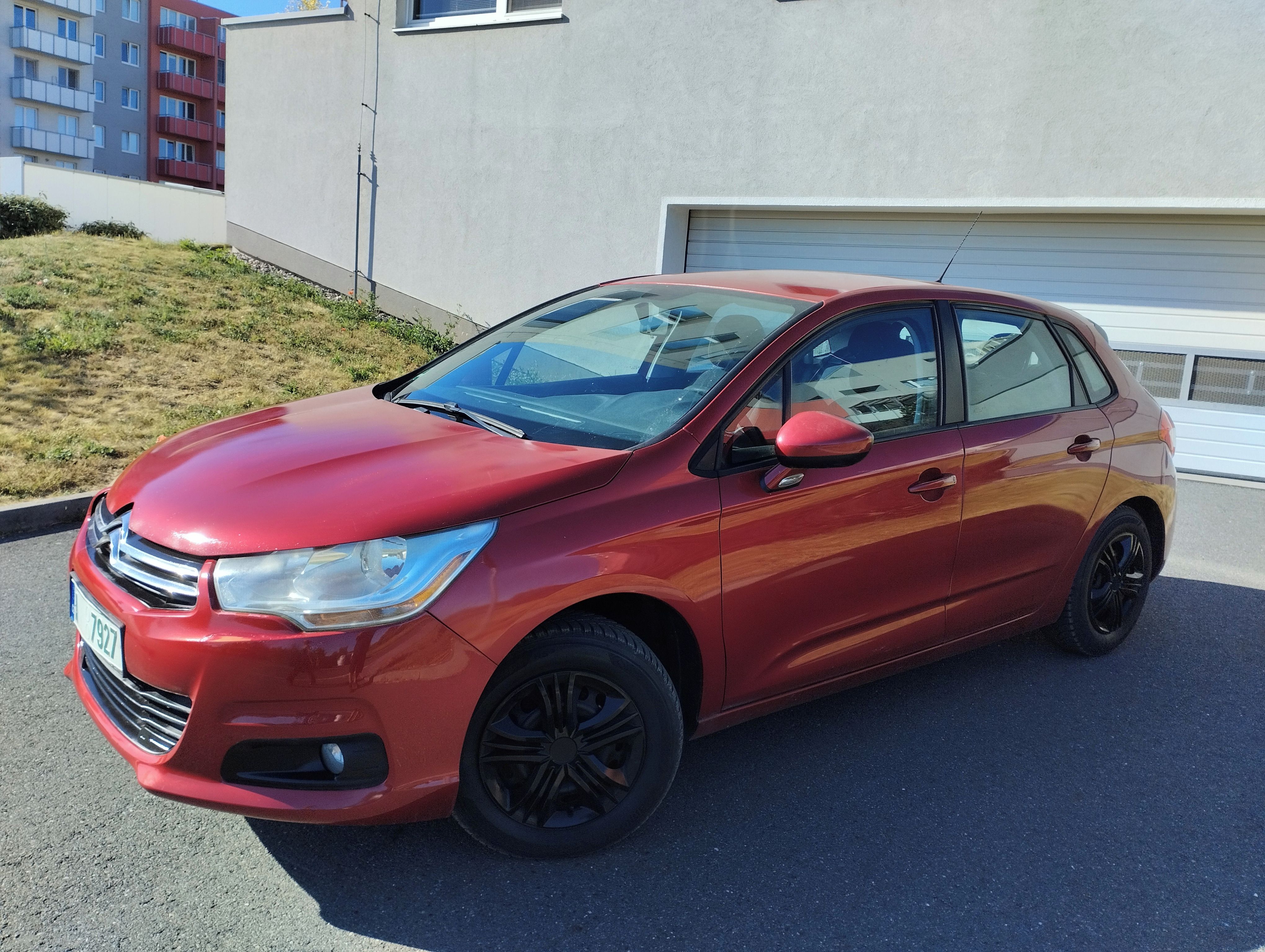Citroën C4, 1.4 BENZÍN 140 TKM - fotka 6