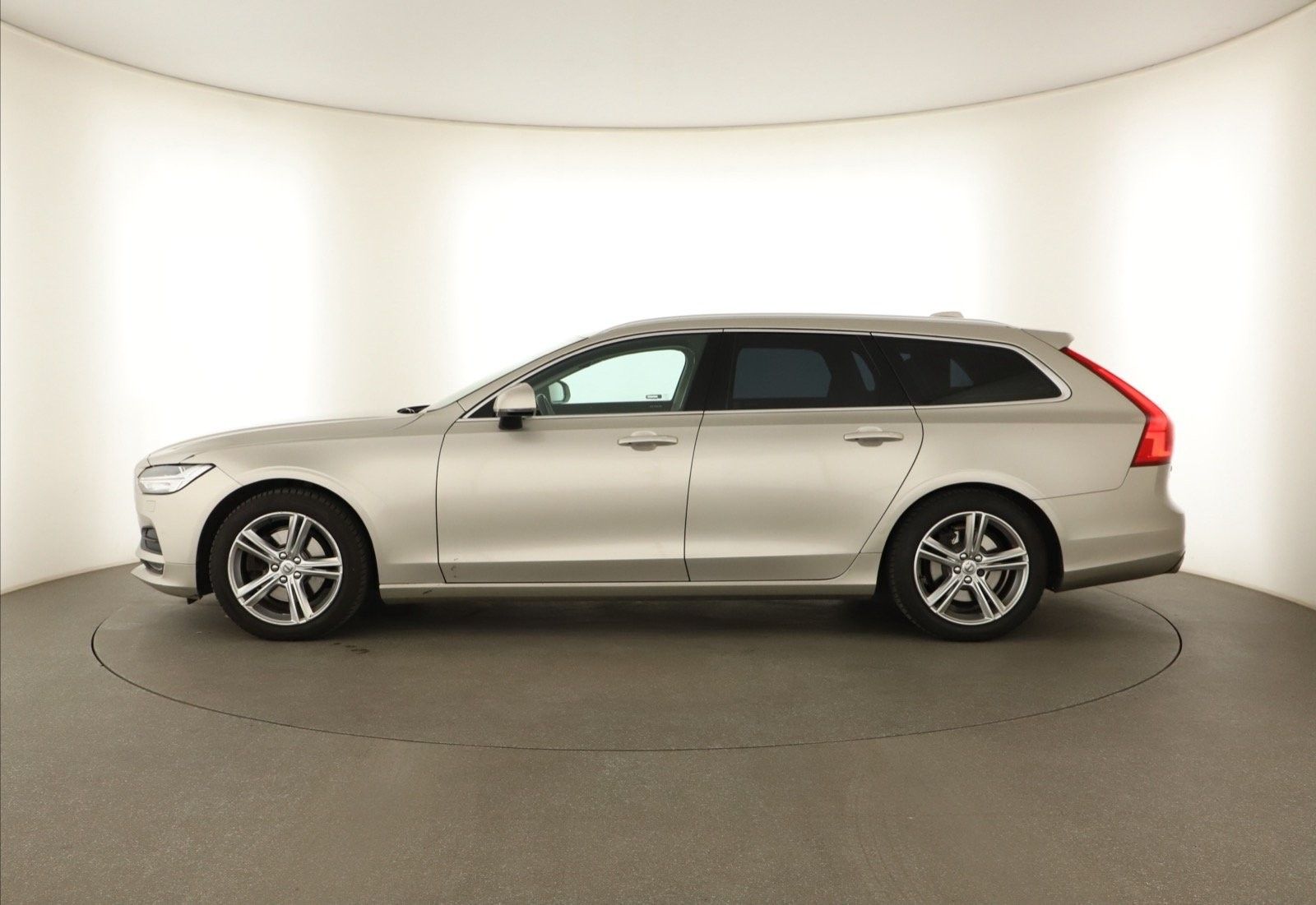 Volvo V90, D5 AWD, 4X4, Automat, Kůže - fotka 3