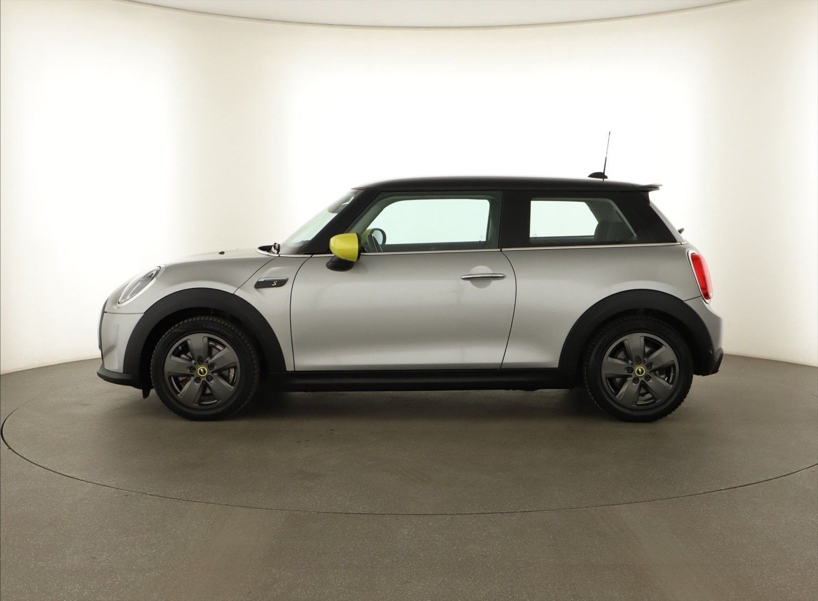 Mini, Cooper SE 32 kWh, SoH 98% - fotka 3