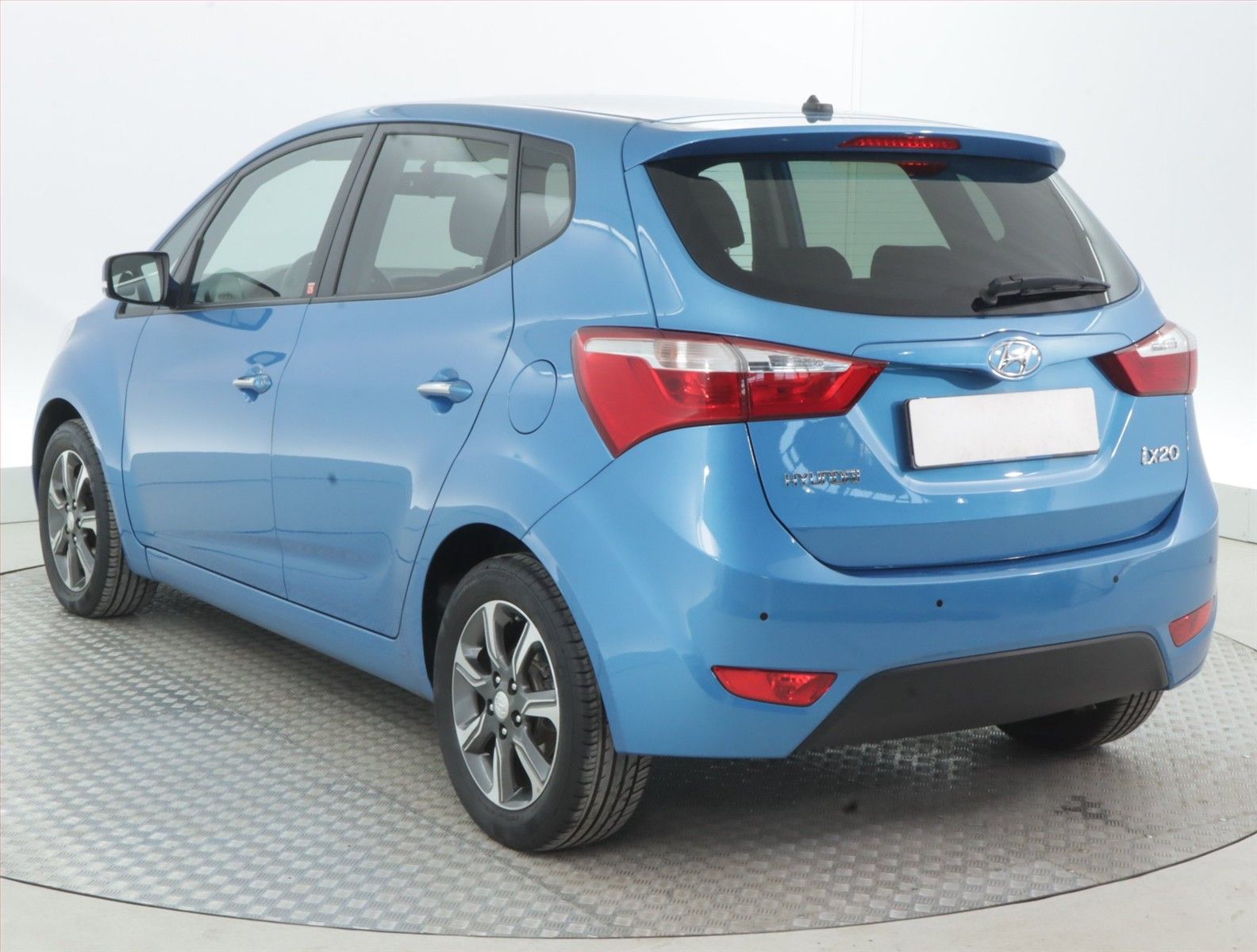 Hyundai ix20, 1.6 CVVT, Automat - fotka 4