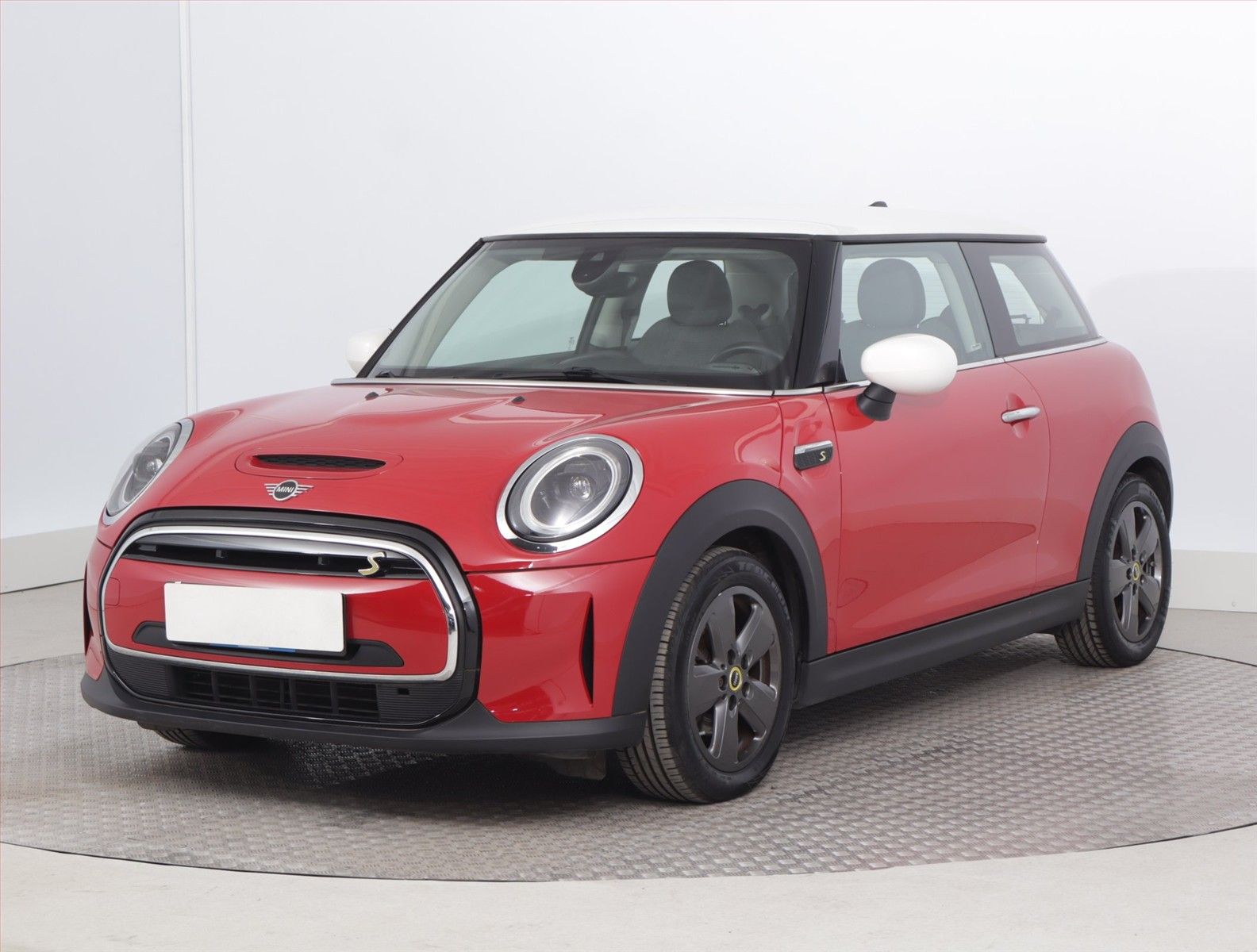Mini, Cooper SE 32 kWh, SoH 97% - fotka 2