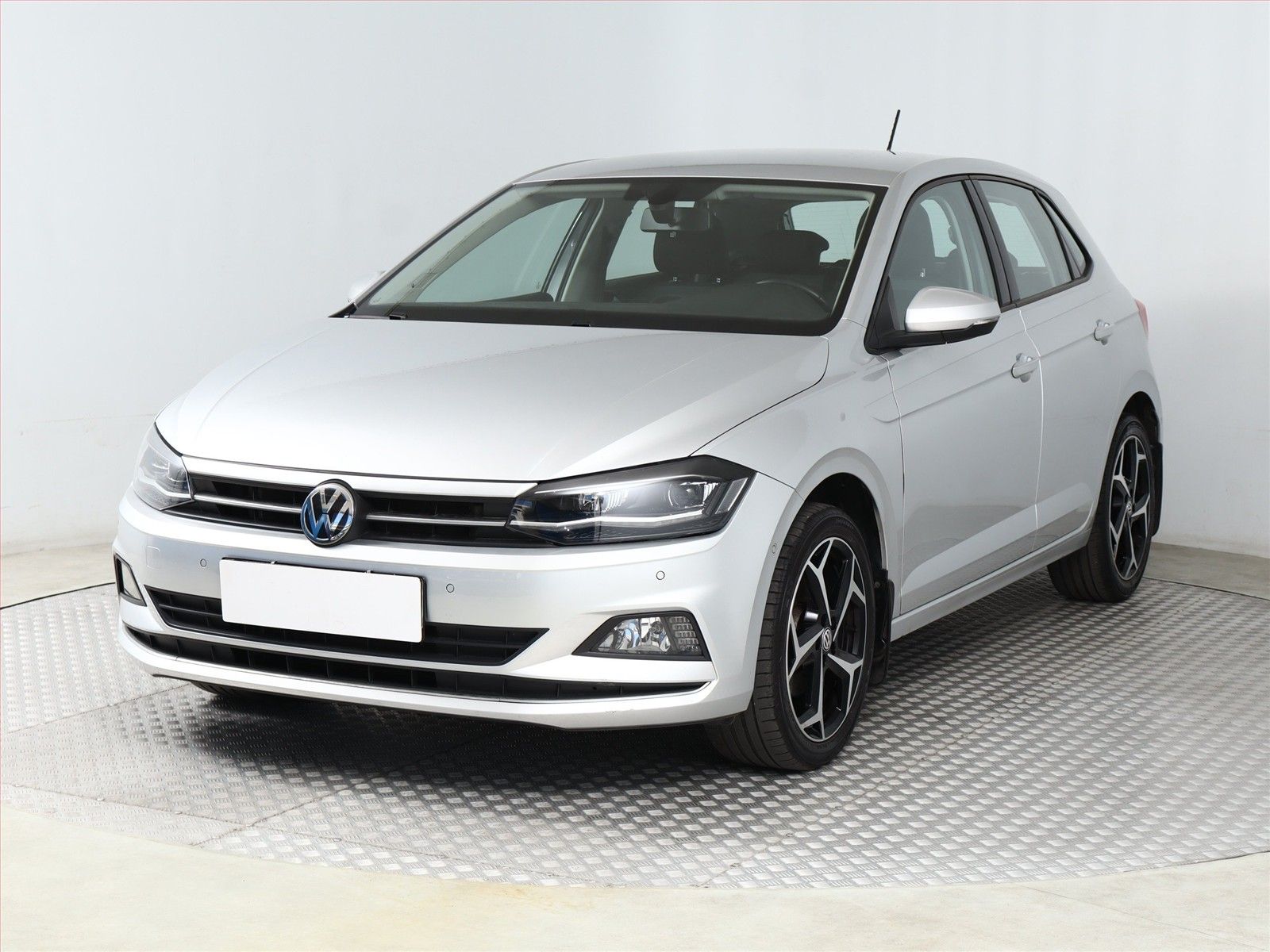 Volkswagen Polo, 1.5 TSI, Highline, Automat, ČR - fotka 2