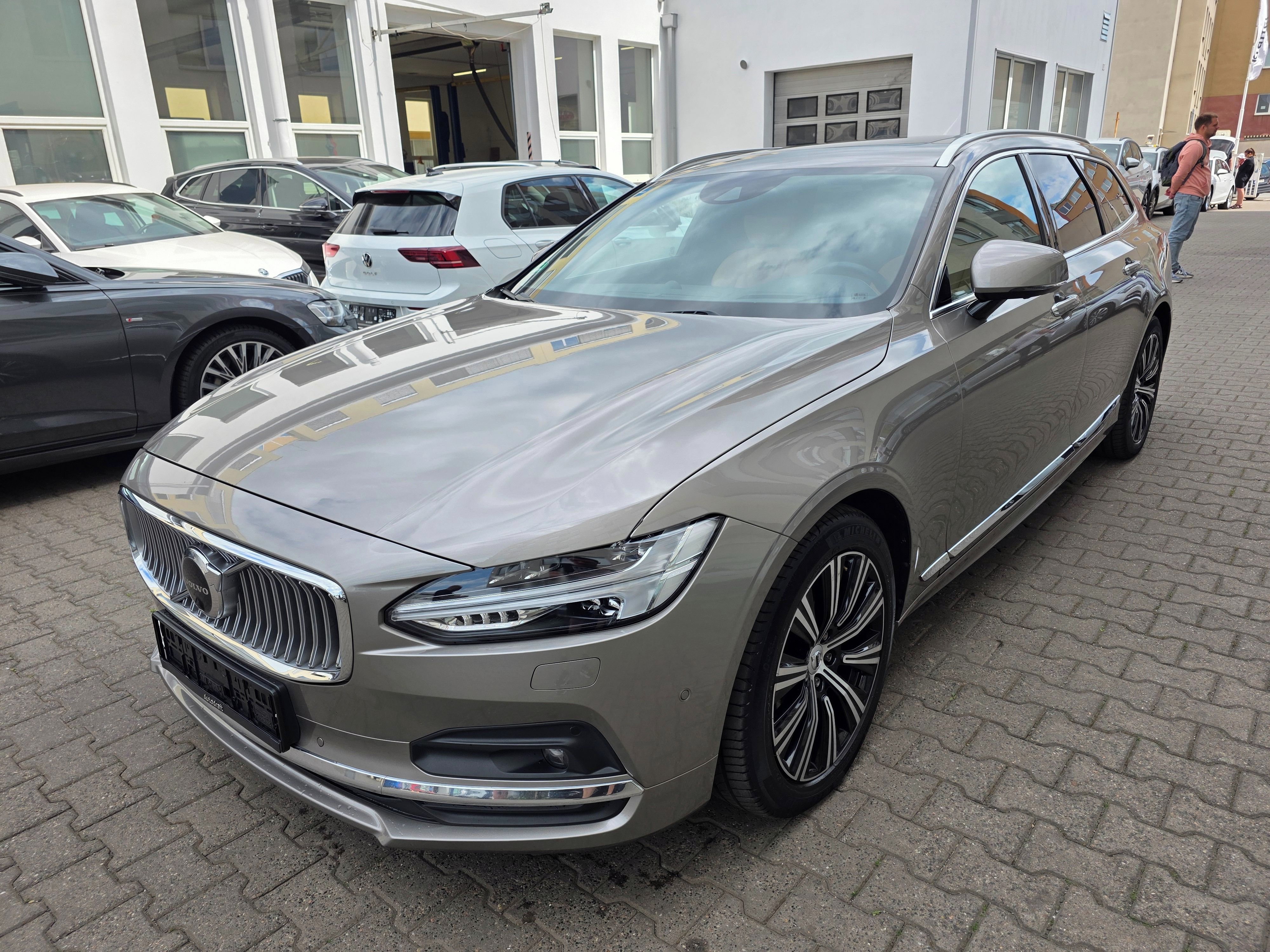 Volvo V90, Volvo V90 Inscription 4x4 - fotka 3