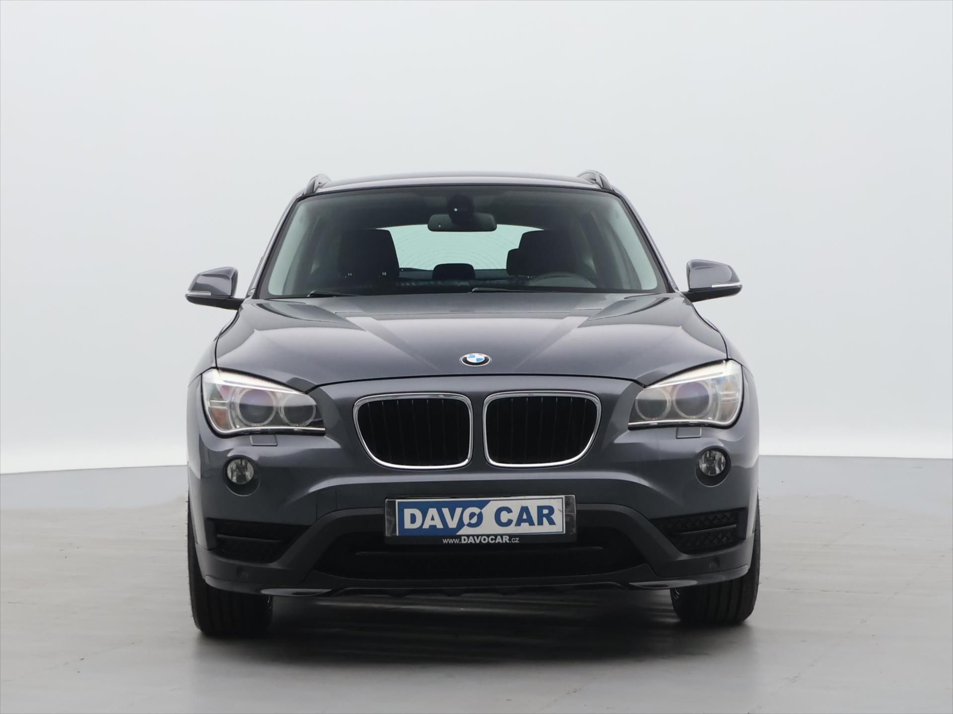 BMW X1, 2,0 18da 105kW xD Sport Line - fotka 2