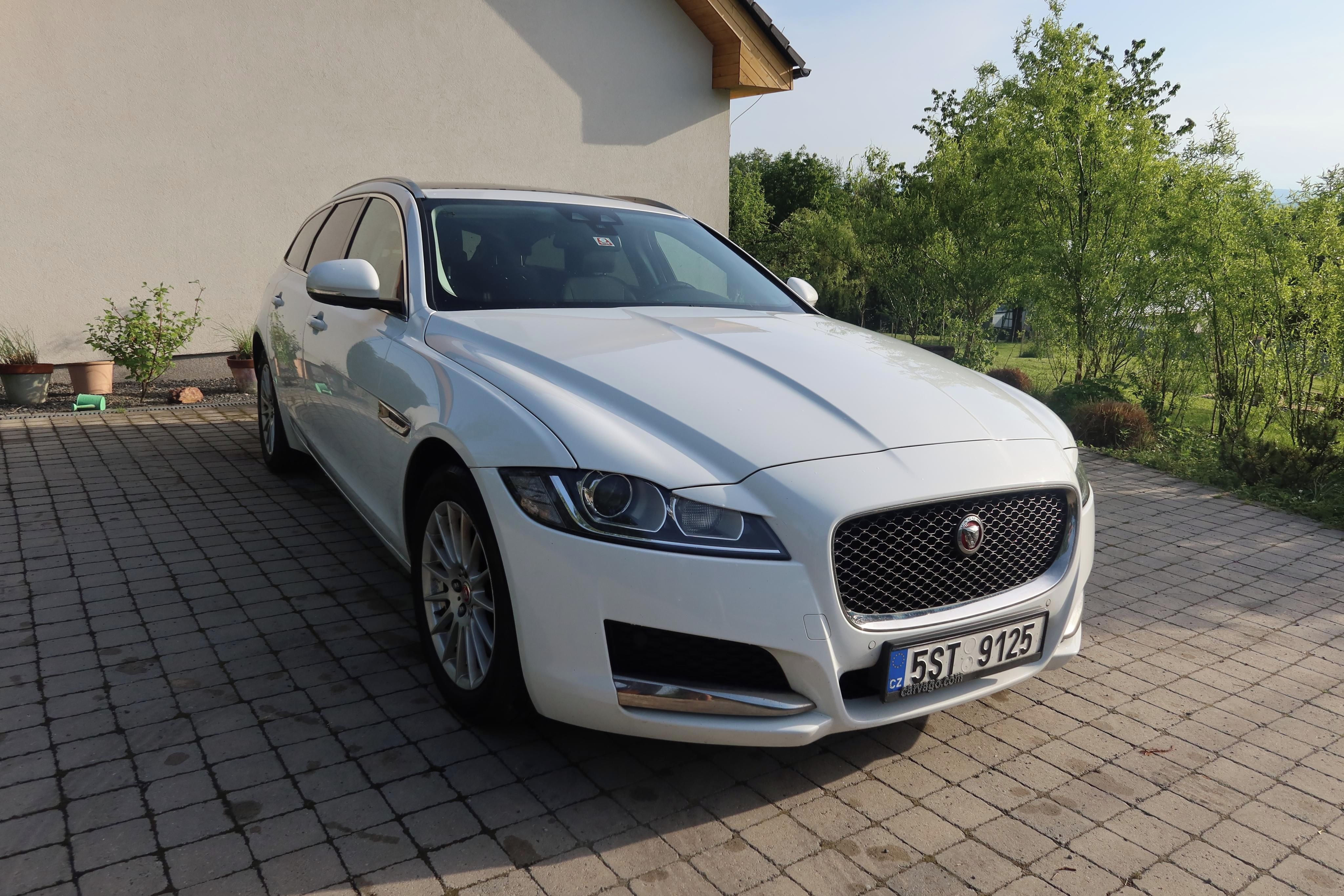 Jaguar XF, 2.0 TDI | Manuál | Panorama - fotka 2