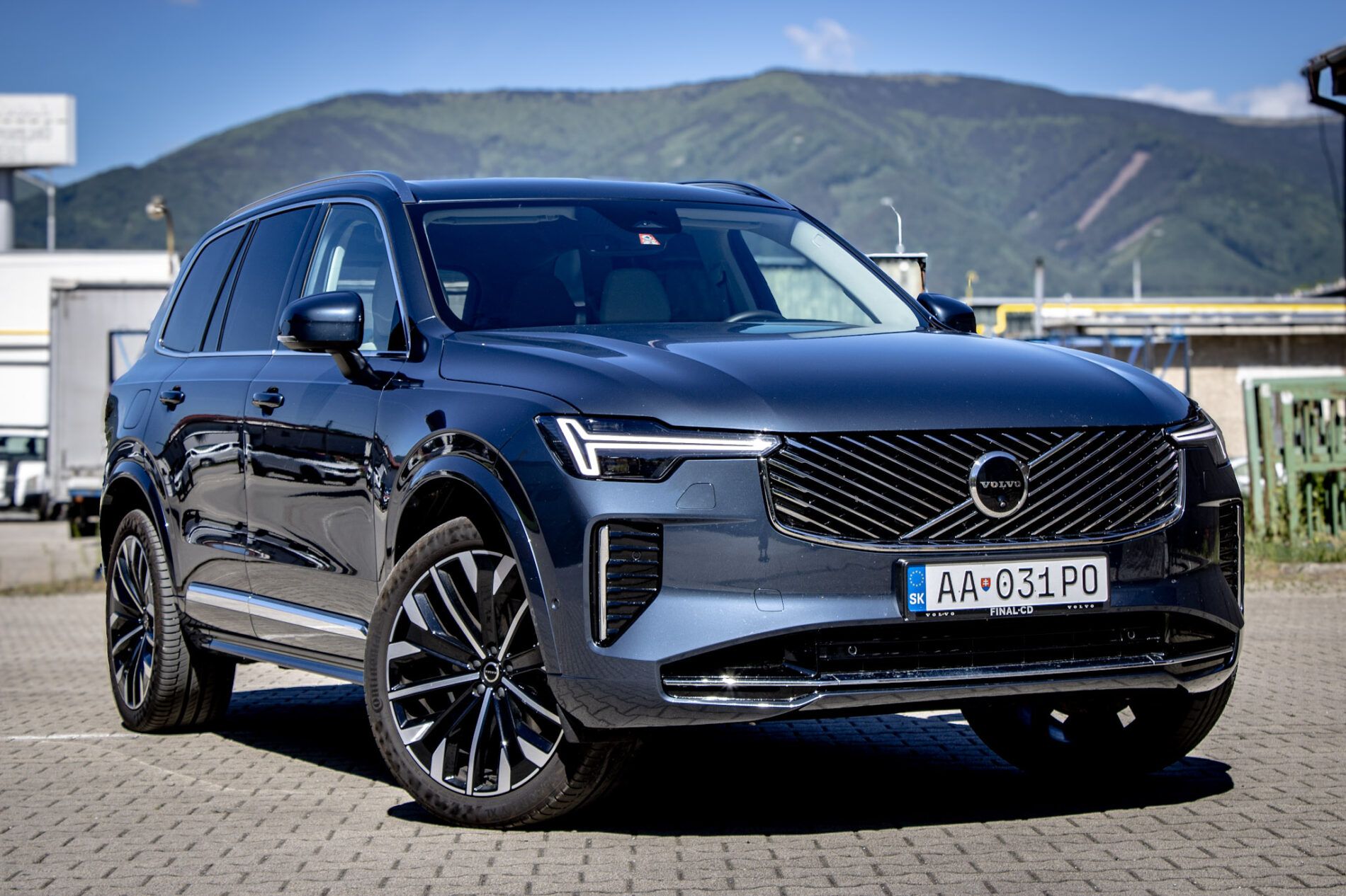 Volvo XC90 - fotka 3