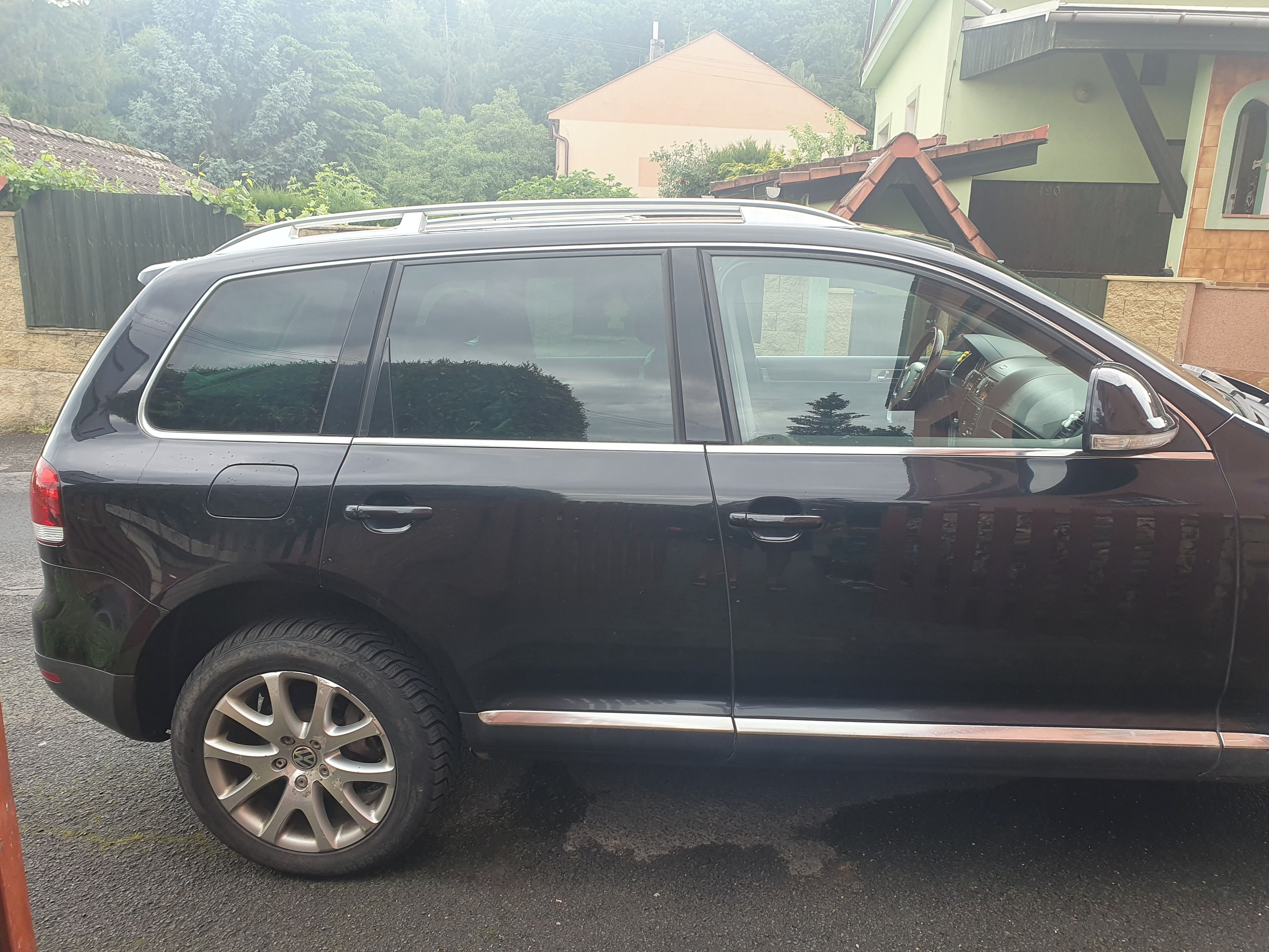 Volkswagen Touareg, 3 l diesel - fotka 2