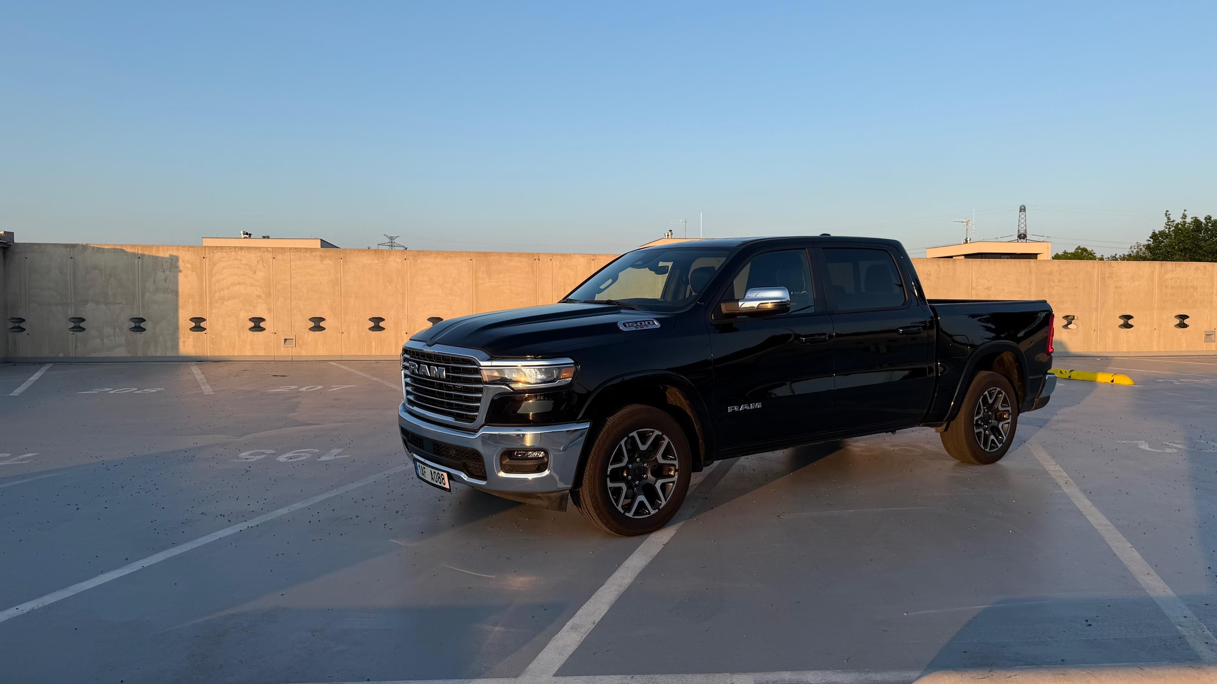 Dodge Ram, LARAMIE 420k ALPINE