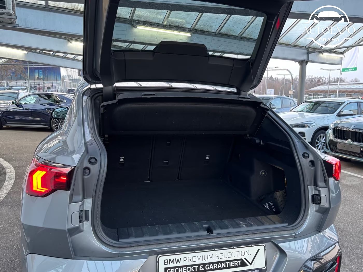BMW iX2, xDrive30 M-Sport - fotka 4