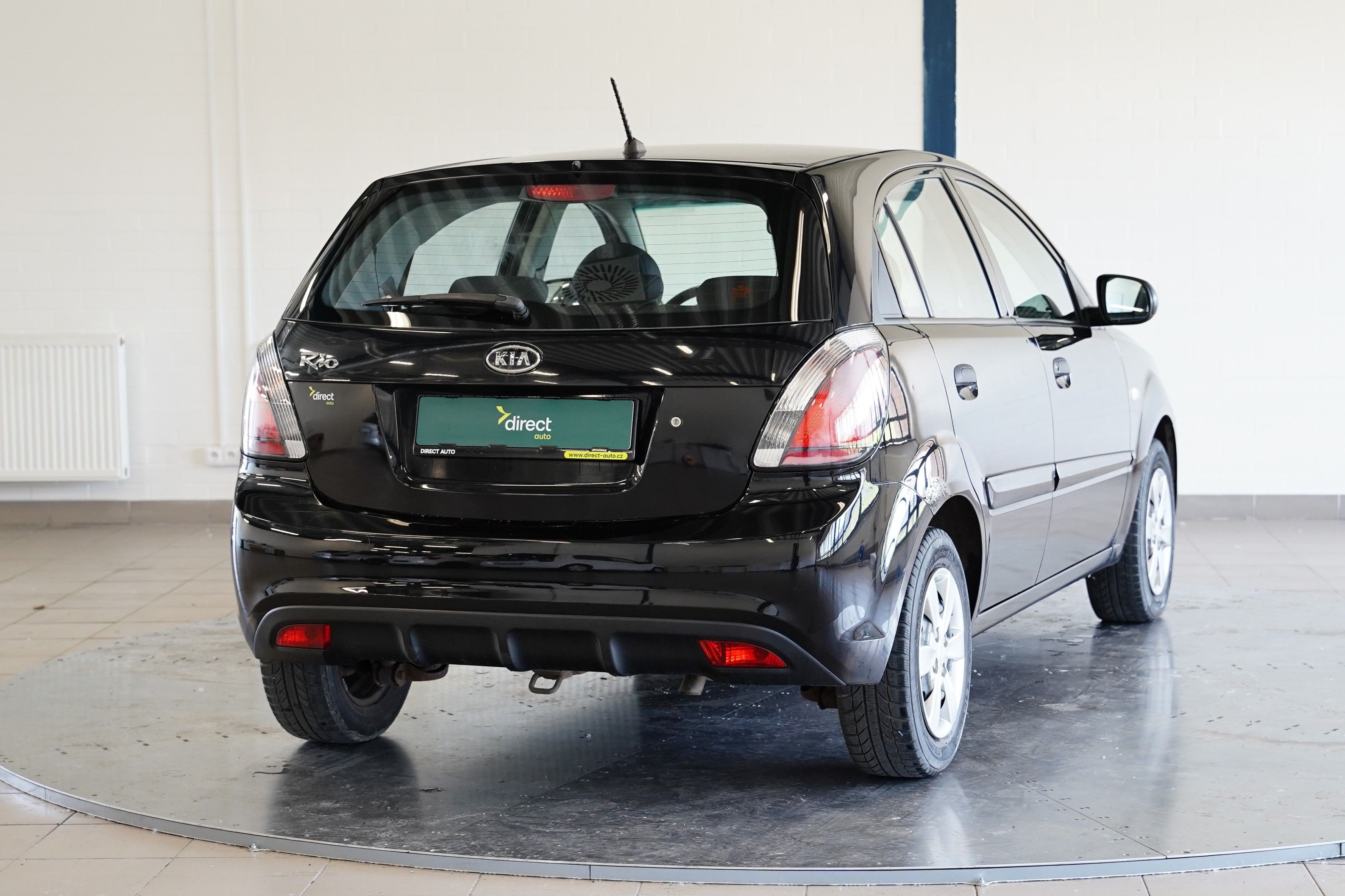 Kia Rio, 1.4i 71 kW Attract - fotka 2