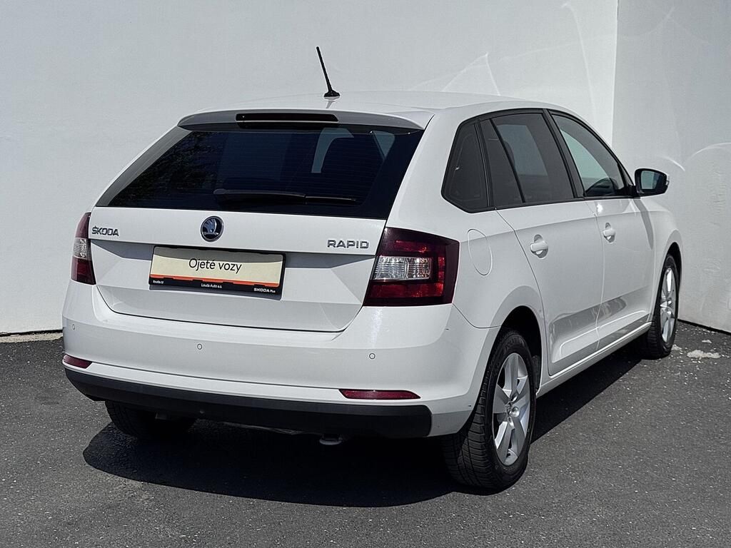 Škoda Rapid, Ambition 1.0 TSI 70 kW - fotka 2