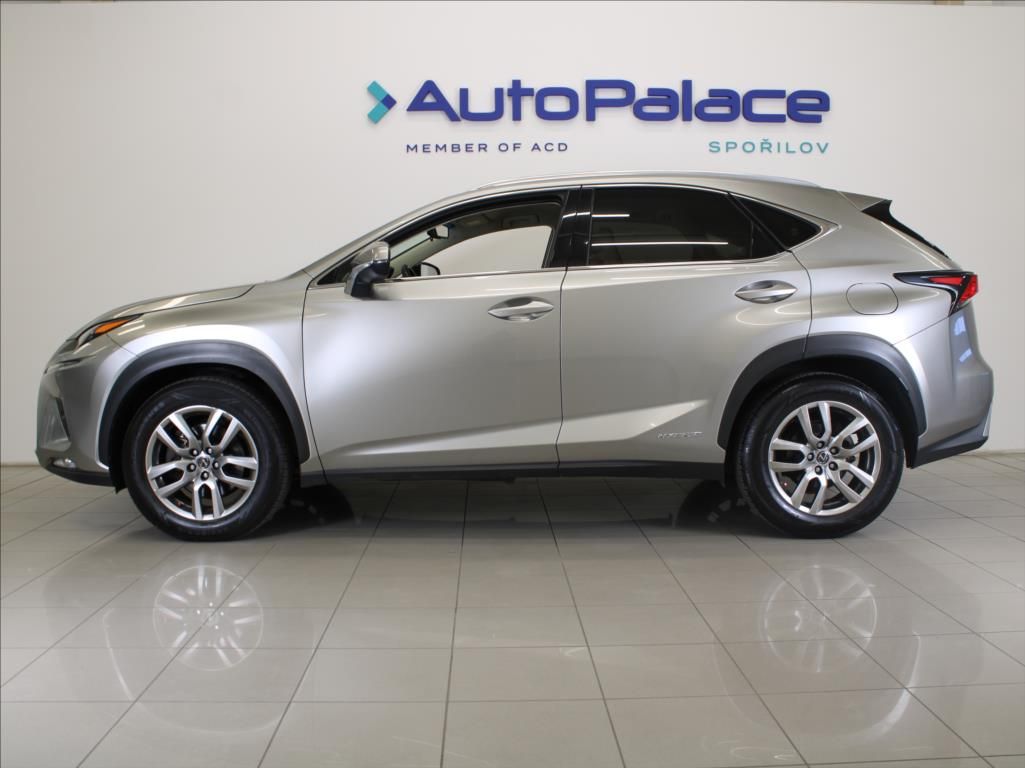 Lexus NX 300h, 2,5 Hybrid AWD Prestige ČR  NX - fotka 5