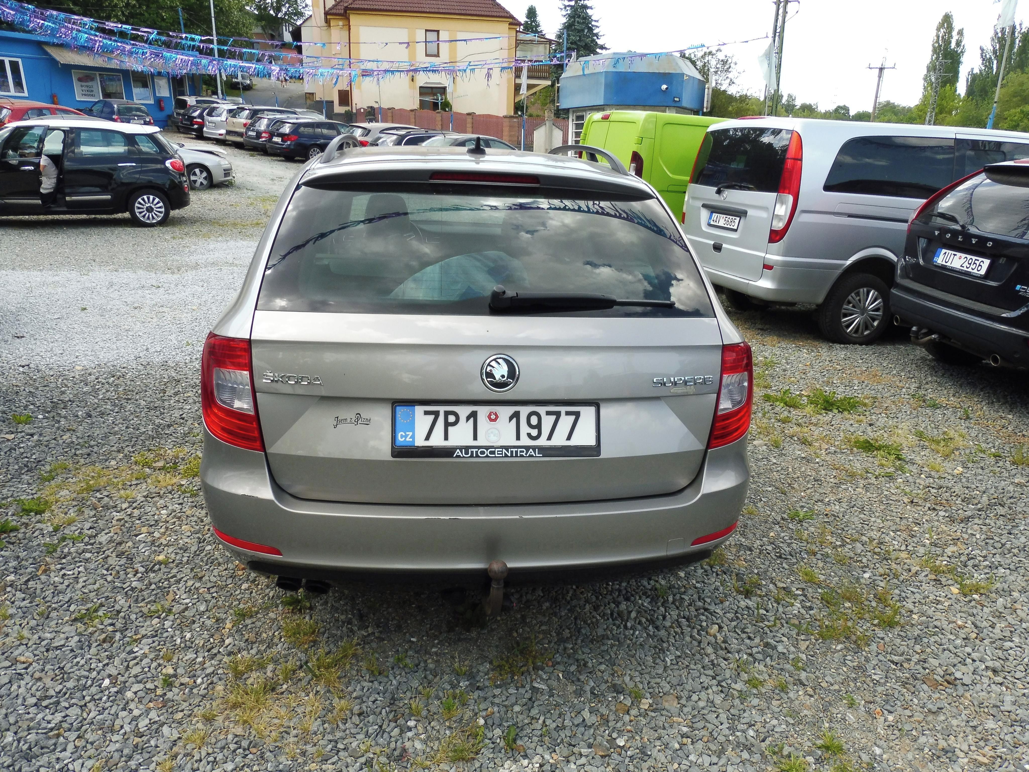 Škoda Superb, 2,0 Tdi - fotka 5