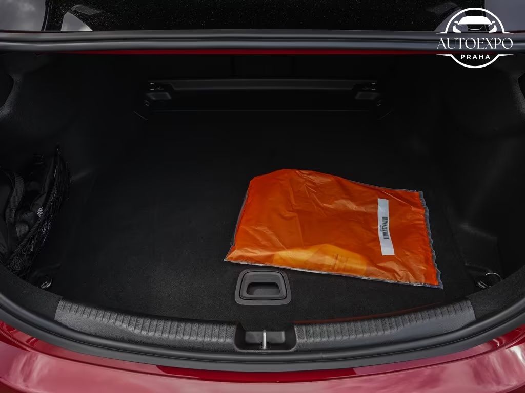 Mercedes-Benz Třídy C, C 300 4Matic AMG - fotka 6