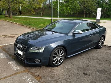 4.2 V8 manuál