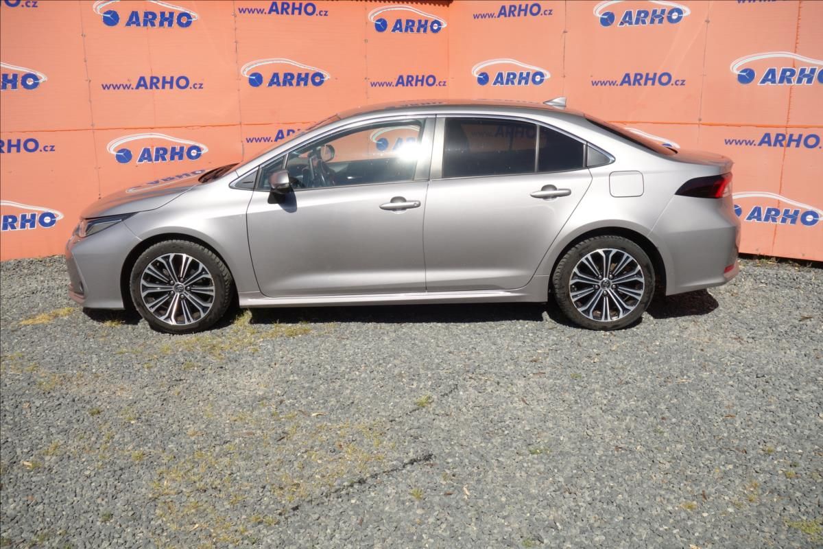 Toyota Corolla, 1,6 VVT-i, ČR, 1 MAJ.,SERV.KN. - fotka 4
