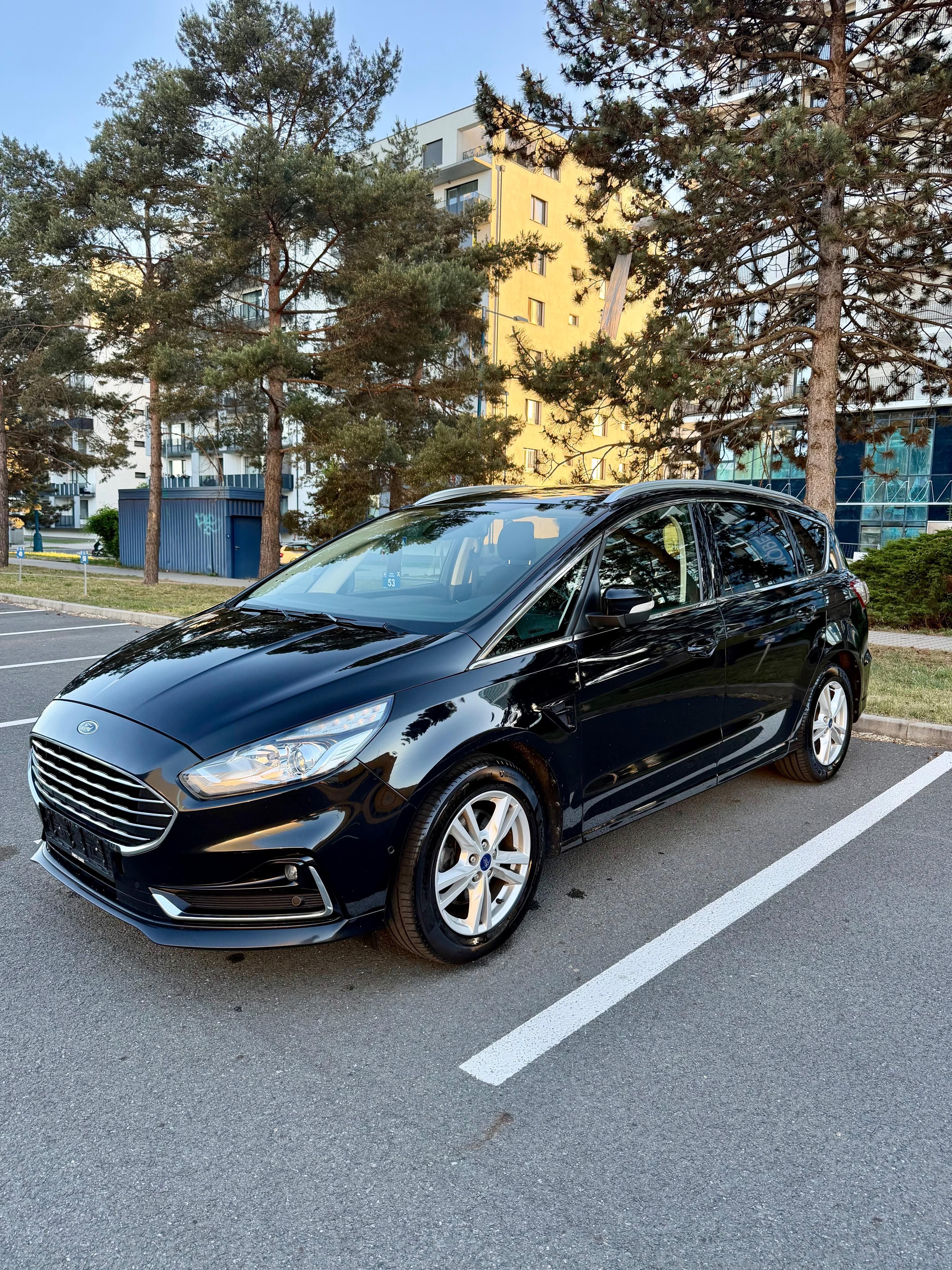 Ford S-MAX, 2.5i/140kw, HEV, Titanium