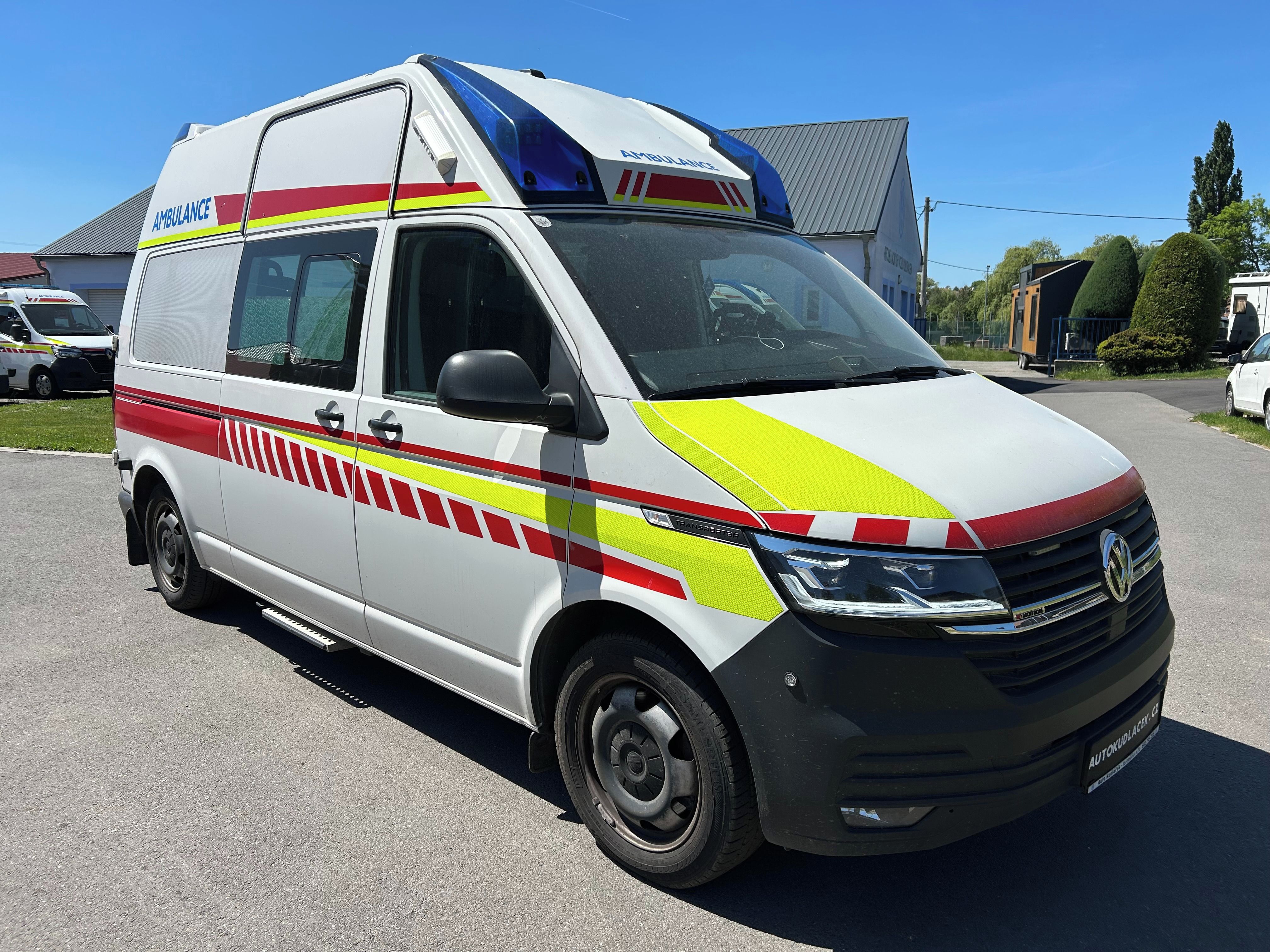 Volkswagen Transporter, T6.1 - 2.0 TDI Sanitní vůz 4x4 - fotka 2