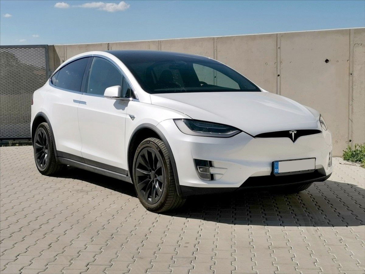 Tesla Model X, LONG RANGE*7míst*Top výbava!