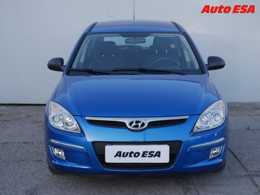 Hyundai i30, 1.6i,ČR,AC,tažné - fotka 2