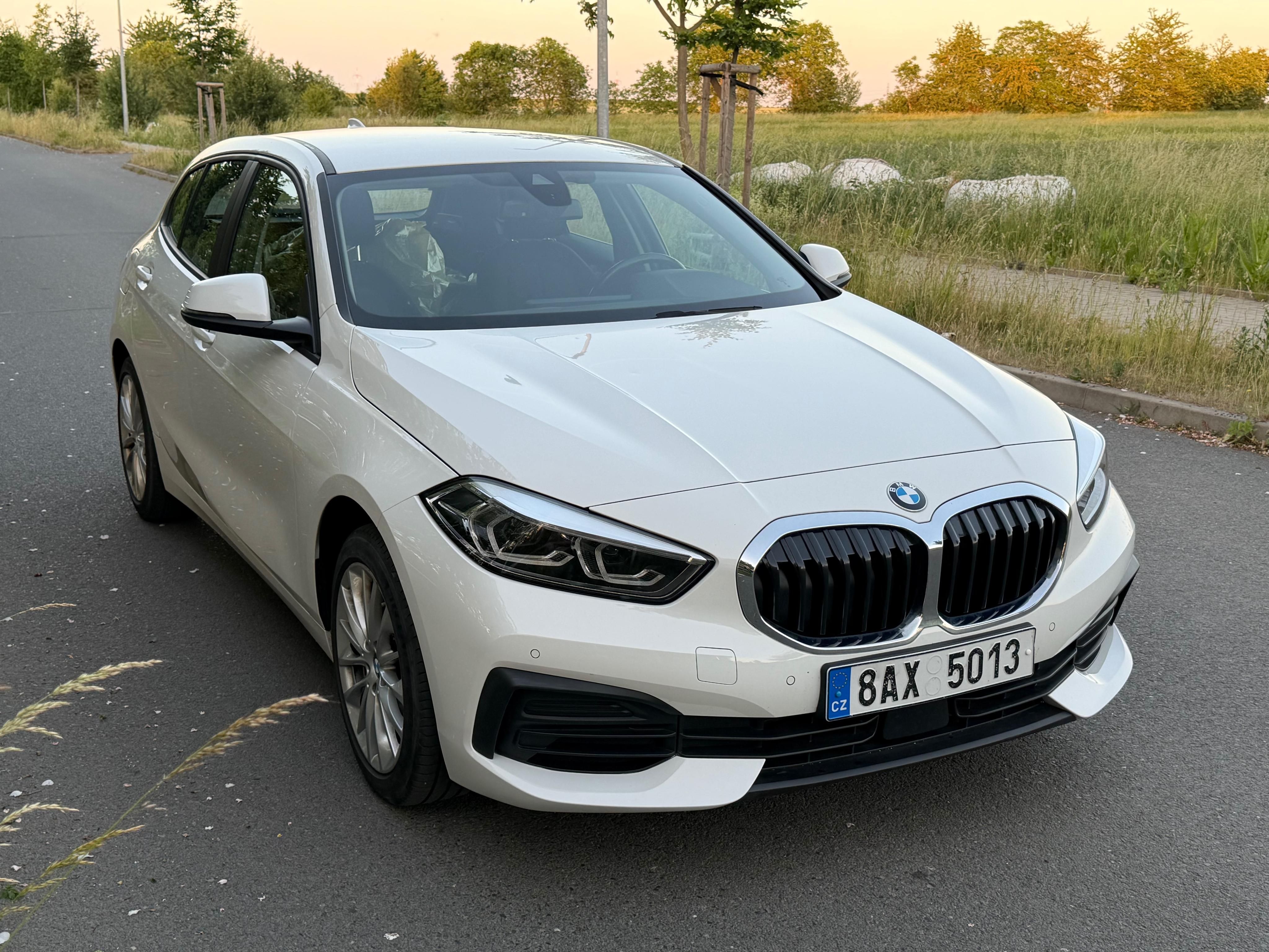 BMW Řada 1, 118i - fotka 6