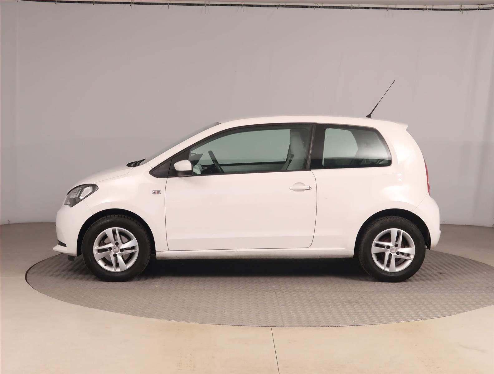 Seat Mii, 1.0 MPI, po STK, servisované - fotka 3
