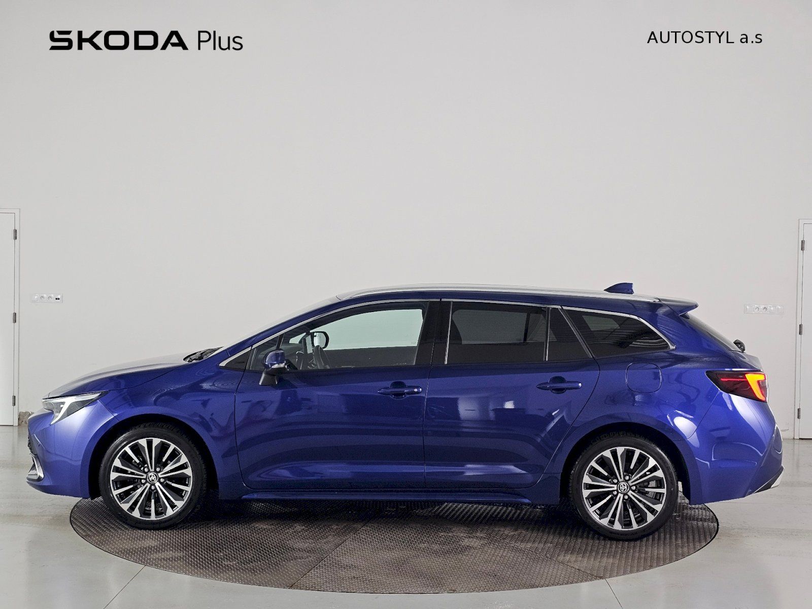 Toyota Corolla, TS 1.8HEV 140k STYLE - fotka 3