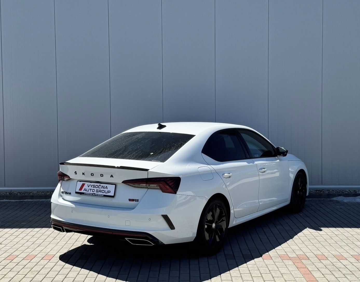 Škoda Octavia, 2.0 TSI 180kW DSG RS,DPH,NEHAV - fotka 4