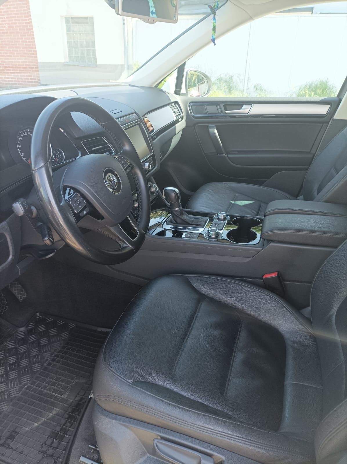 Volkswagen Touareg, 3.0 TDI - fotka 4
