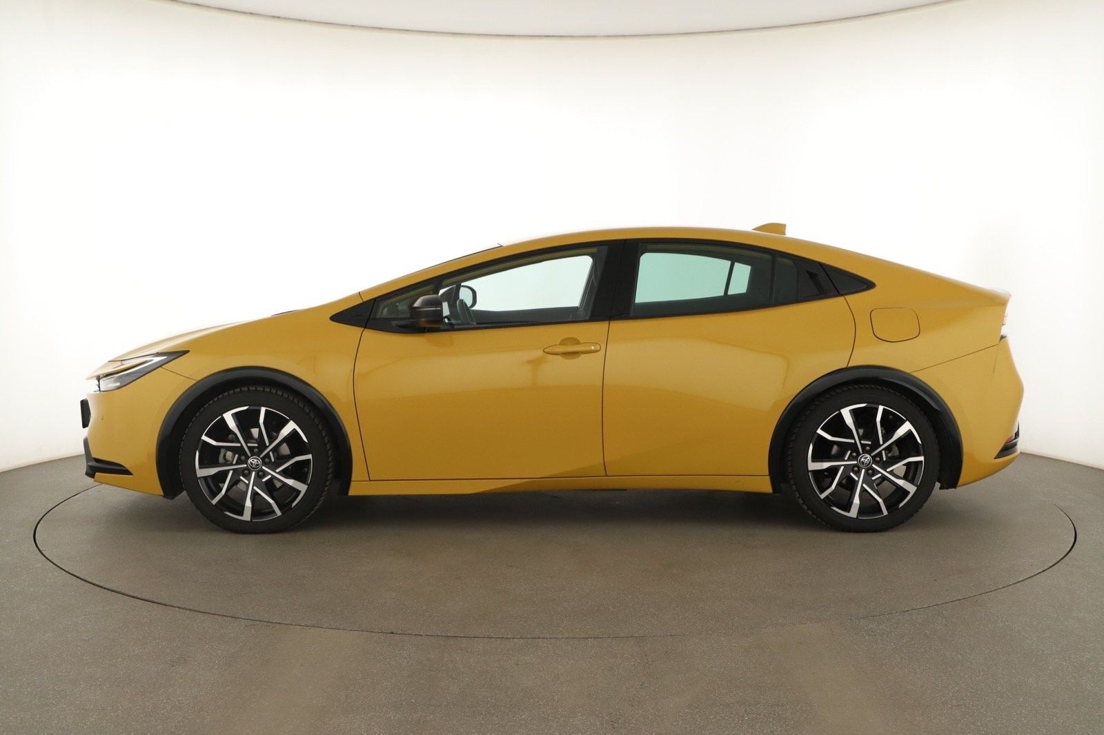 Toyota Prius, 2.0 Plug-in Hybrid, Automat - fotka 3