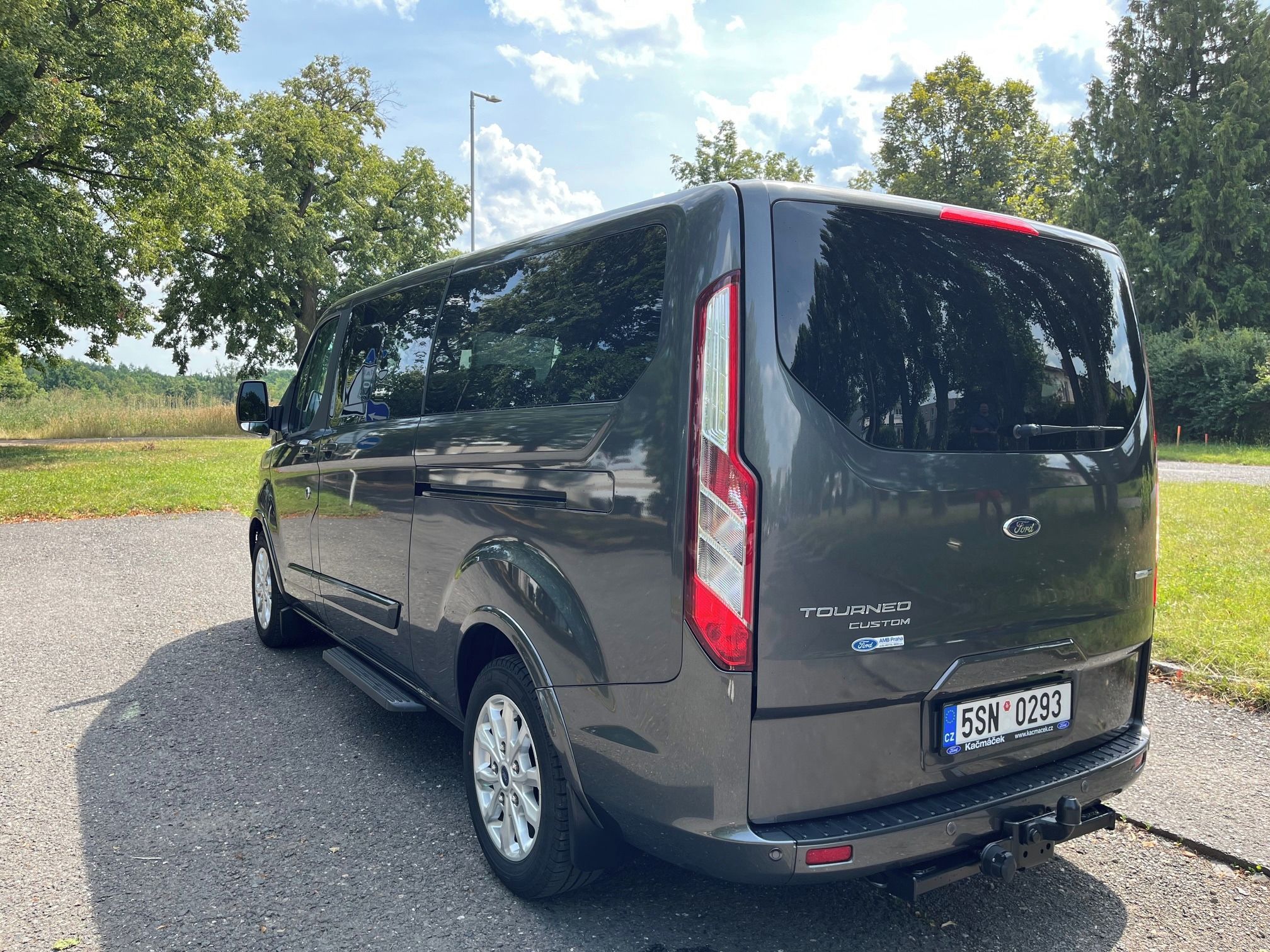 Ford Tourneo Custom, se spací vestavbou - fotka 4