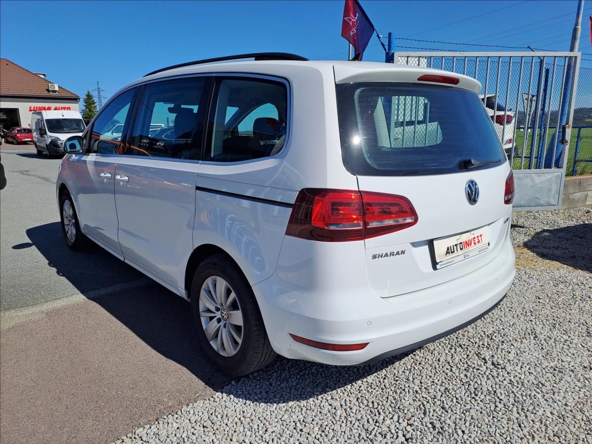 Volkswagen Sharan, 2,0 TDI DSG NAVIGACE - fotka 4