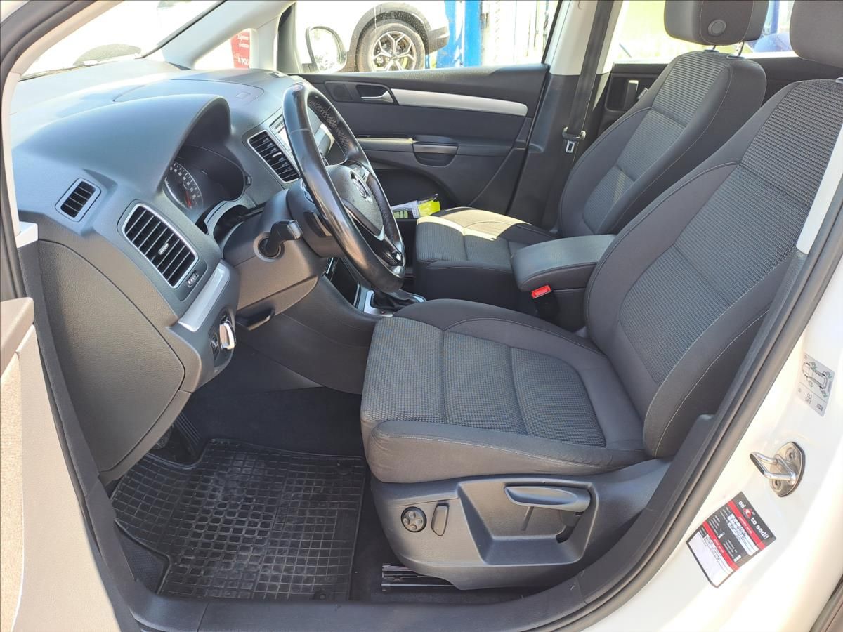 Volkswagen Sharan, 2,0 TDI DSG NAVIGACE - fotka 5