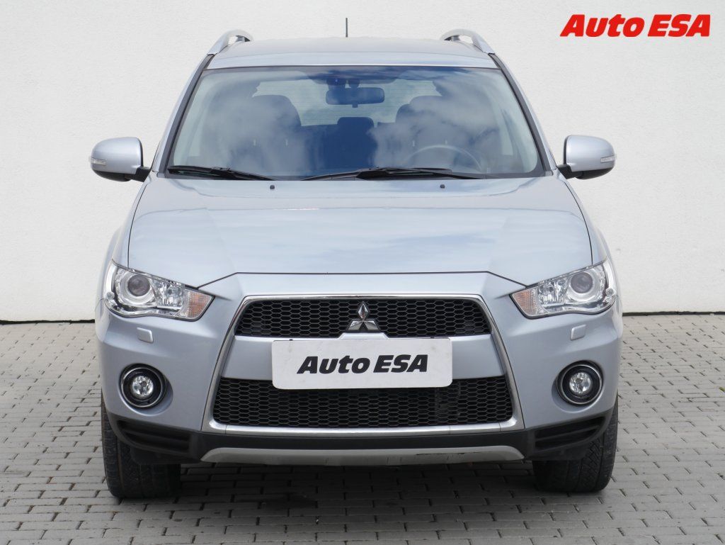 Mitsubishi Outlander, 2.2 DI-D 4WD,Intense,AT - fotka 2