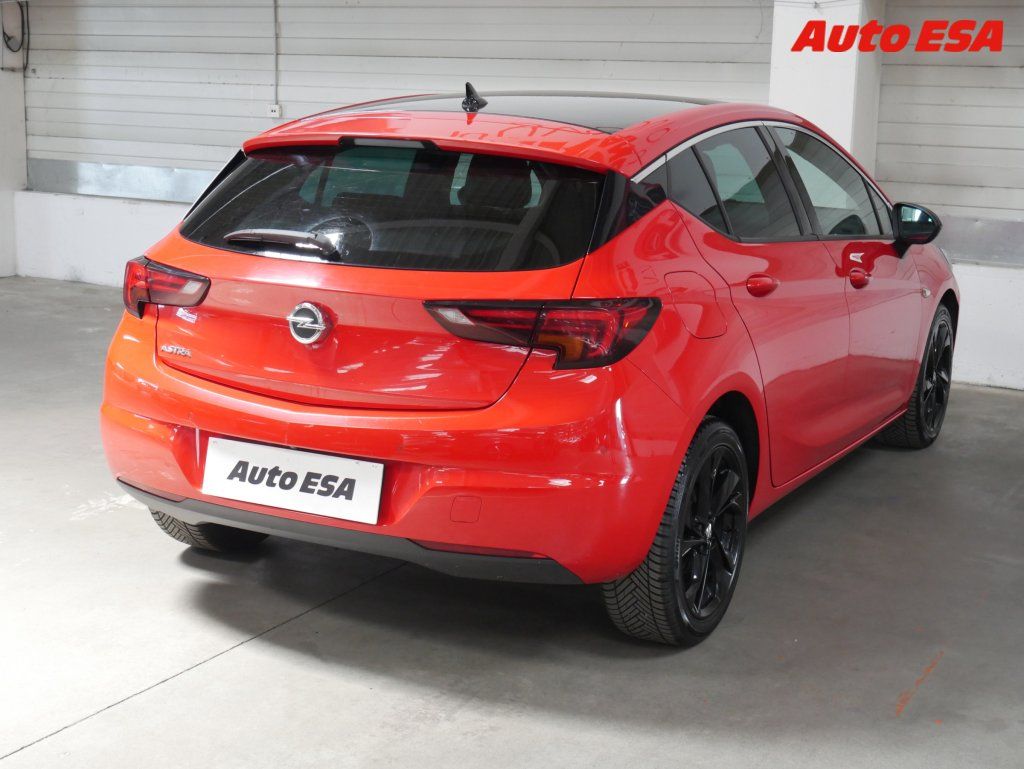 Opel Astra, 1.6 CDTi,AT - fotka 6