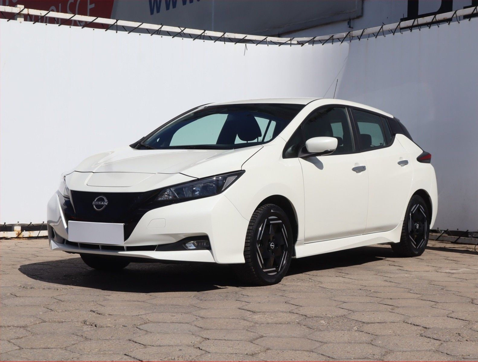 Nissan LEAF, 40 kWh, SoH 93%, Automat - fotka 2