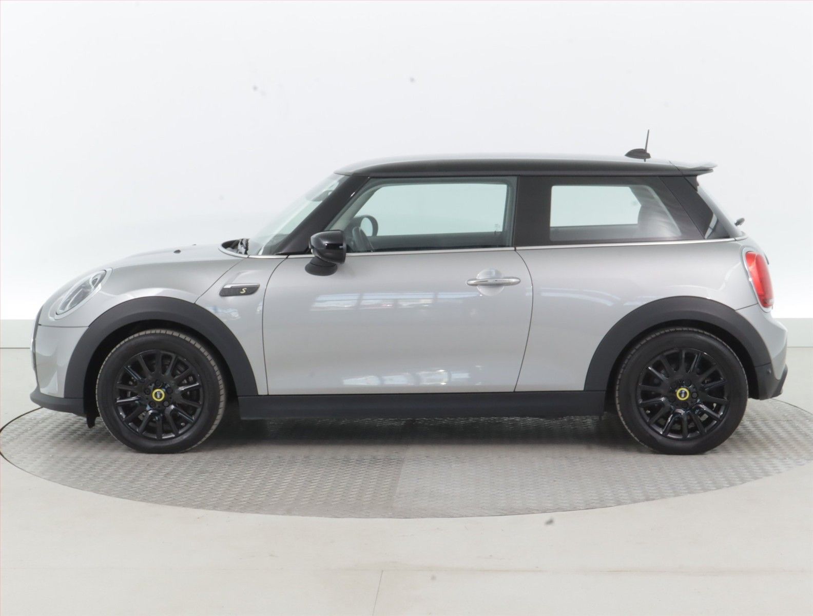 Mini, Cooper SE 32 kWh, SoH 99% - fotka 3