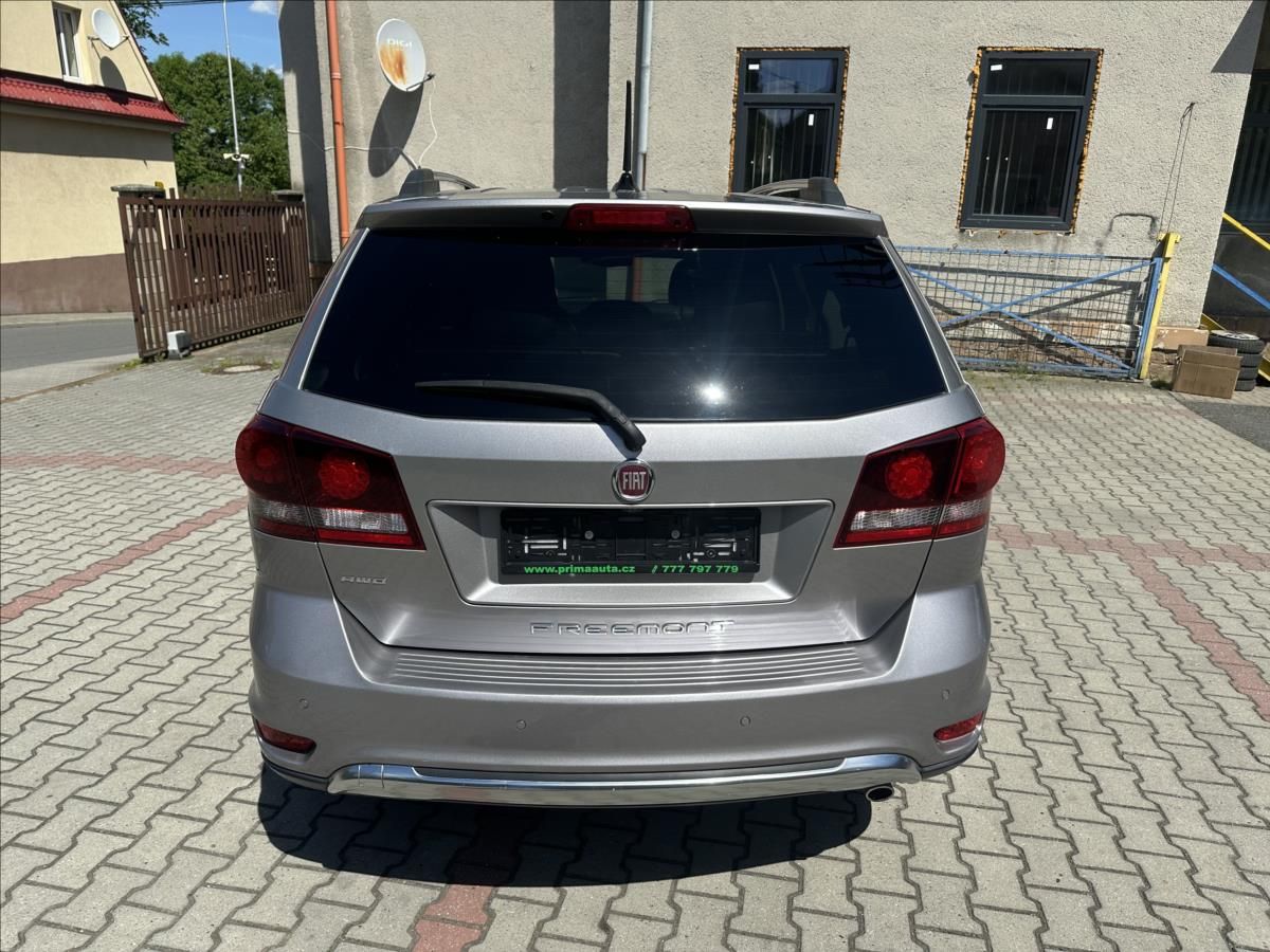 Fiat Freemont, 2,0 4x4 AUTOMAT - fotka 4