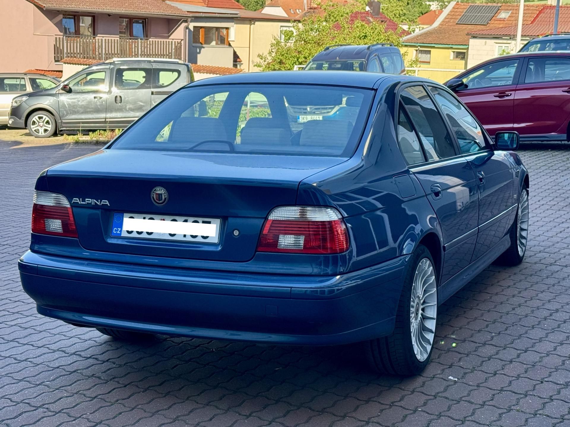 BMW Řada 5, 520d manuál - fotka 5