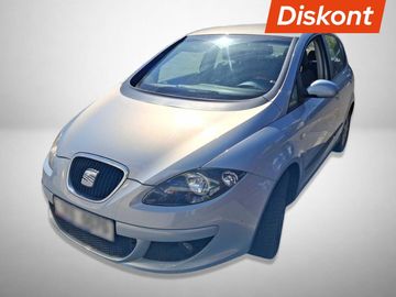 1.6, po STK, Automatická klima